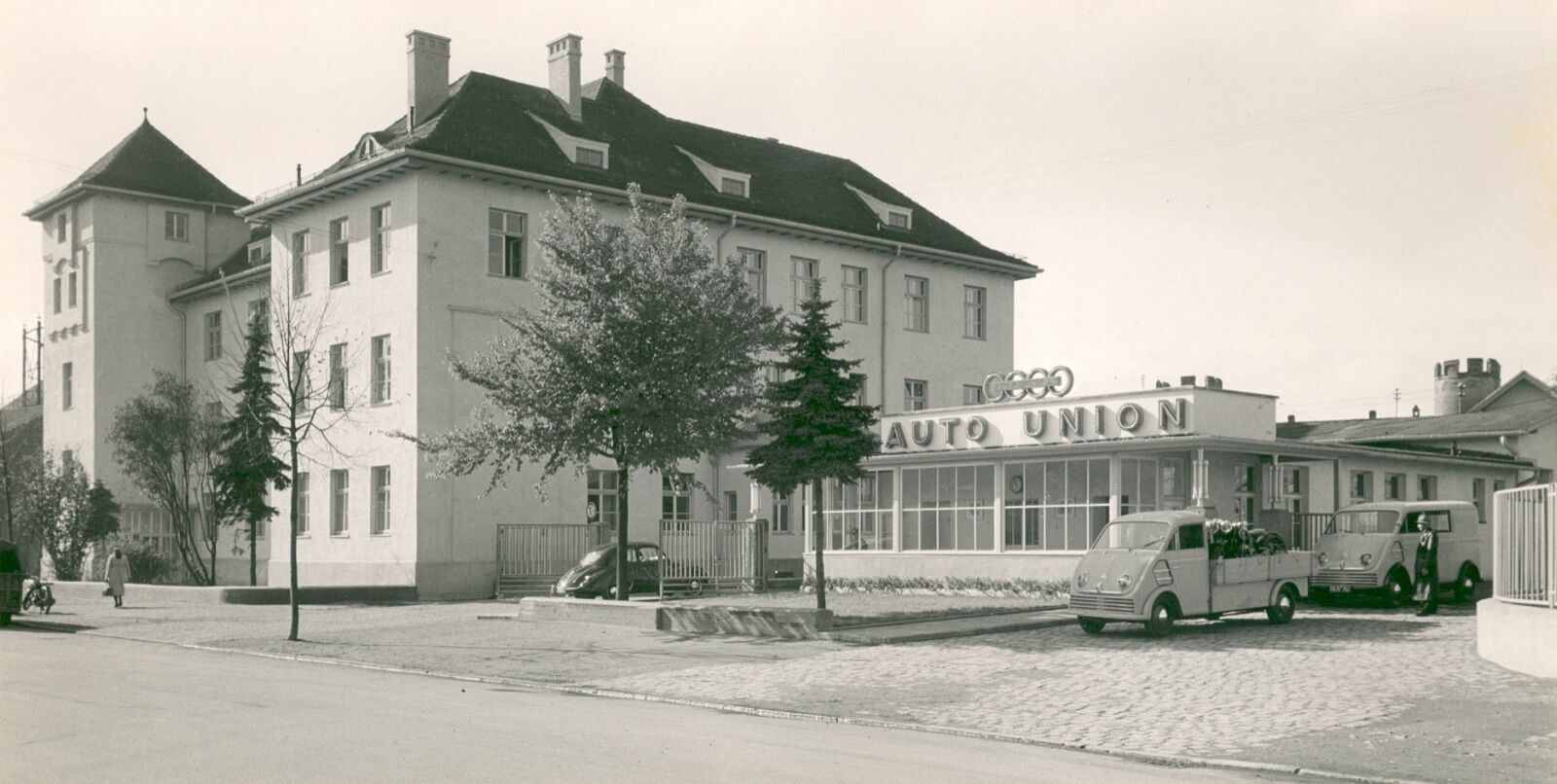 A new beginning 75 years ago - September 3, 1949, is a significant date in the history of Audi. On this day, Auto Union GmbH was founded in Ingolstadt. The MG barracks were built in 1910 across the street from today’s Technische Hochschule Ingolstadt....