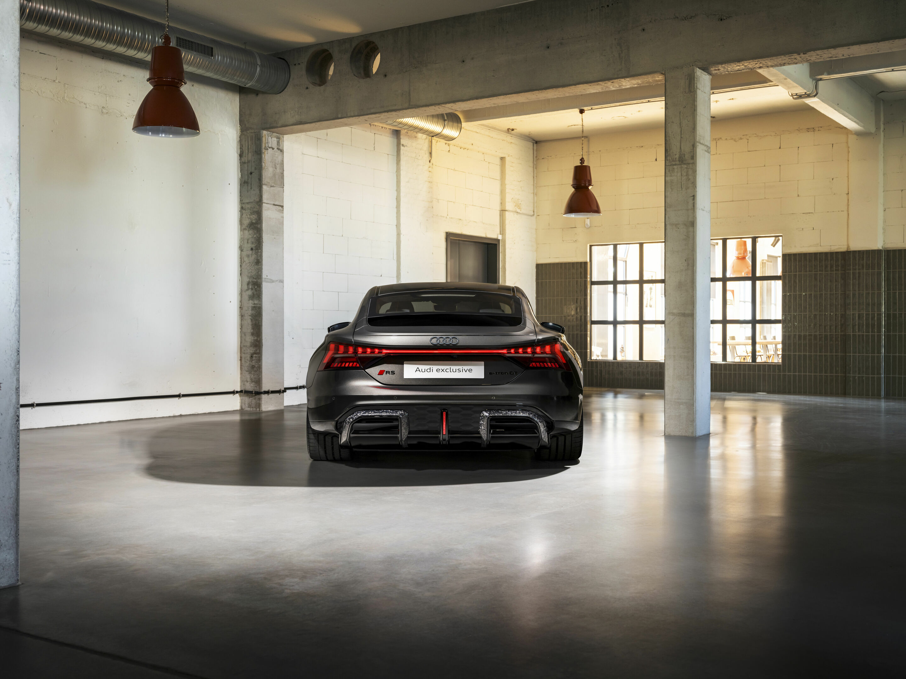 Audi RS e-tron GT performance - Standaufnahme,
Farbe: Arabicagrau Metallic, Individuallackierung Audi exclusive