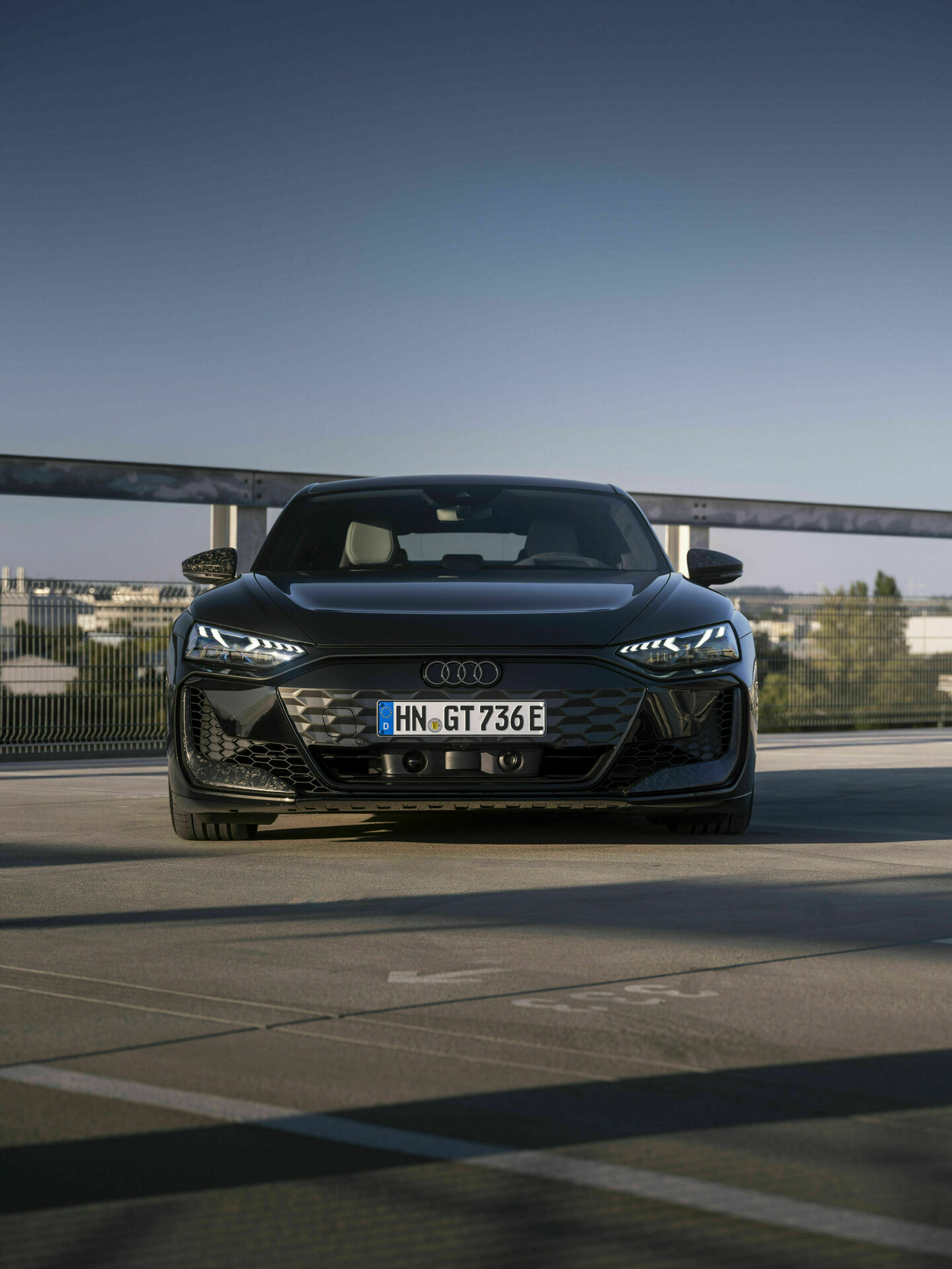Audi RS e-tron GT performance, Static photo,
color: Arabica grey metallic, customized paint finish, Audi exclusive