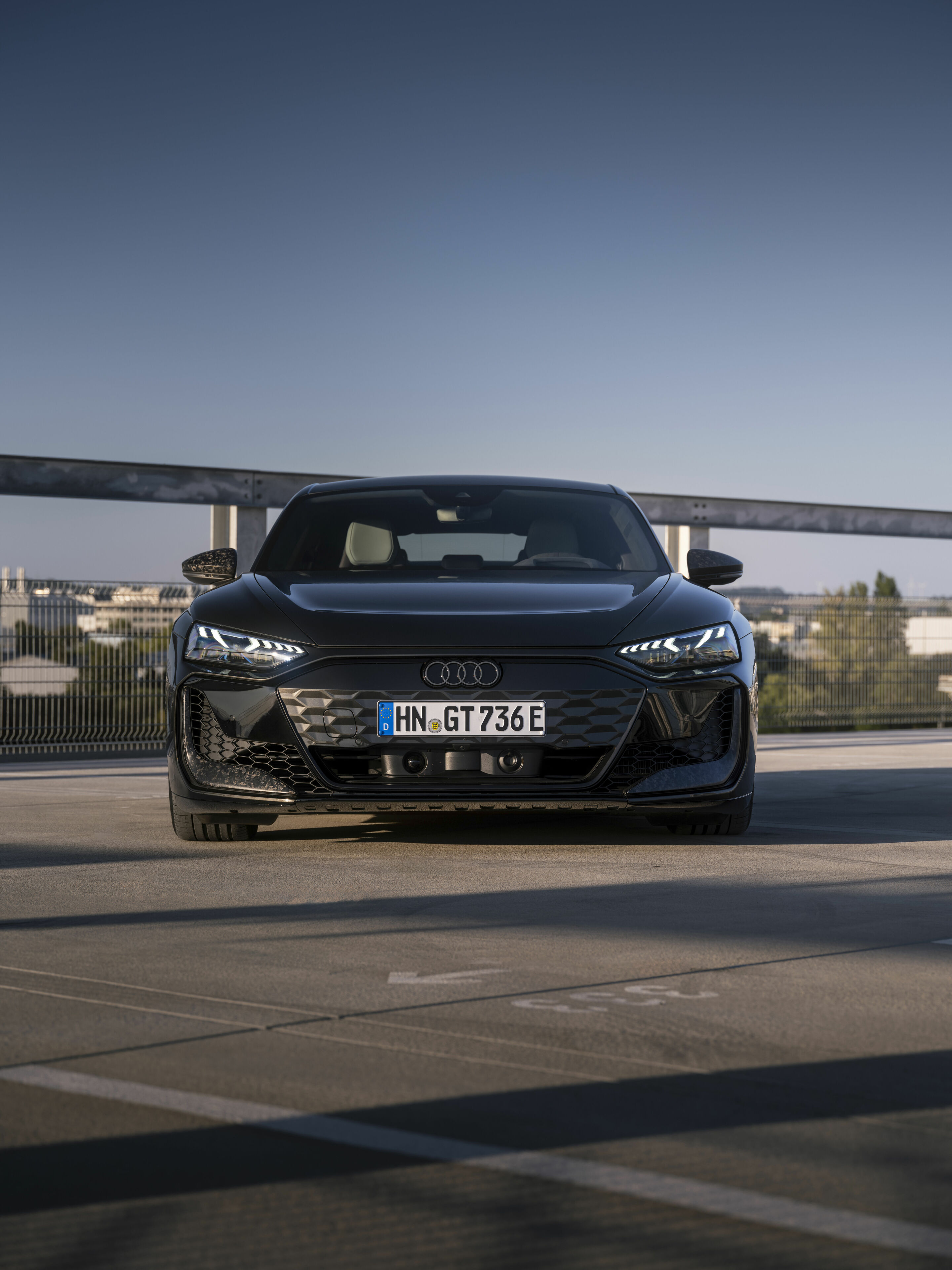 Audi RS e-tron GT performance - Standaufnahme,
Farbe: Arabicagrau Metallic, Individuallackierung Audi exclusive