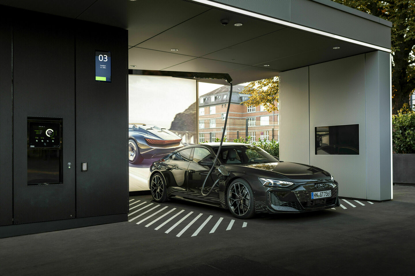 Audi RS e-tron GT performance, Static photo,
color: Arabica grey metallic, customized paint finish, Audi exclusive