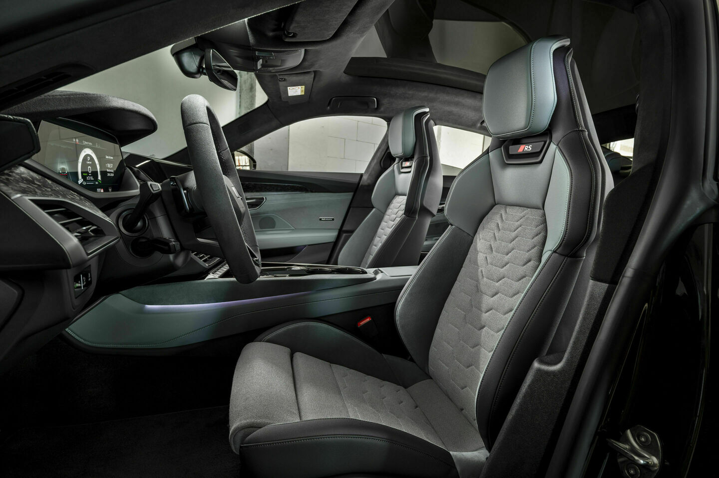 Audi RS e-tron GT performance, Interior