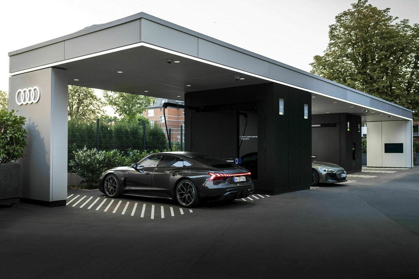 Audi RS e-tron GT performance, Static photo,
color: Arabica grey metallic, Oak green metallic, customized paint finish, Audi exclusive