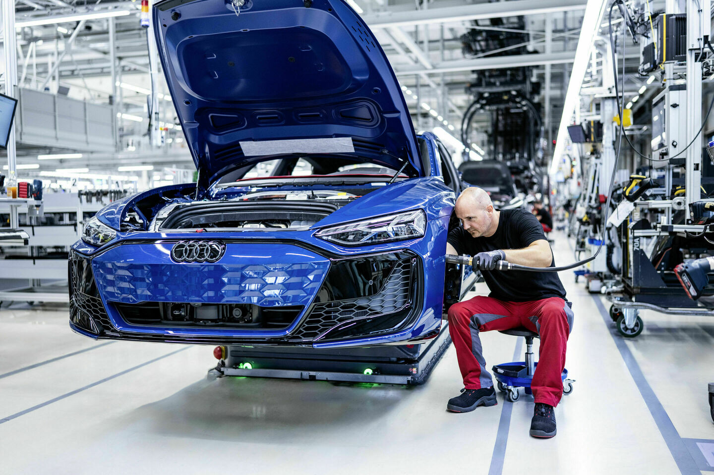 Audi RS e-tron GT performance, Audi e-tron GT - Assembly of the Audi e-tron GT at Böllinger Höfe.