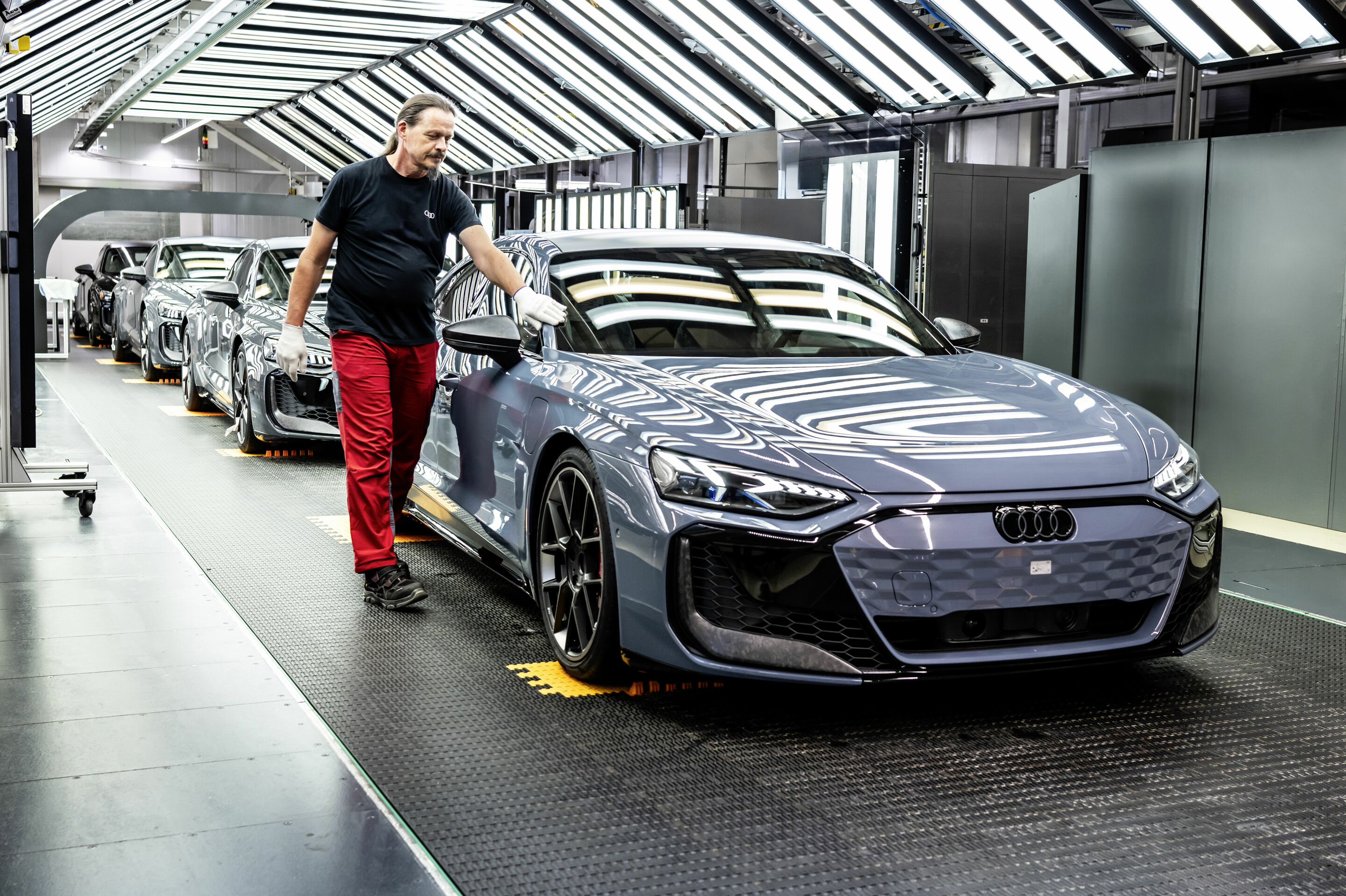 Audi e-tron GT - The Audi e-tron GT is finished at Böllinger Höfe.