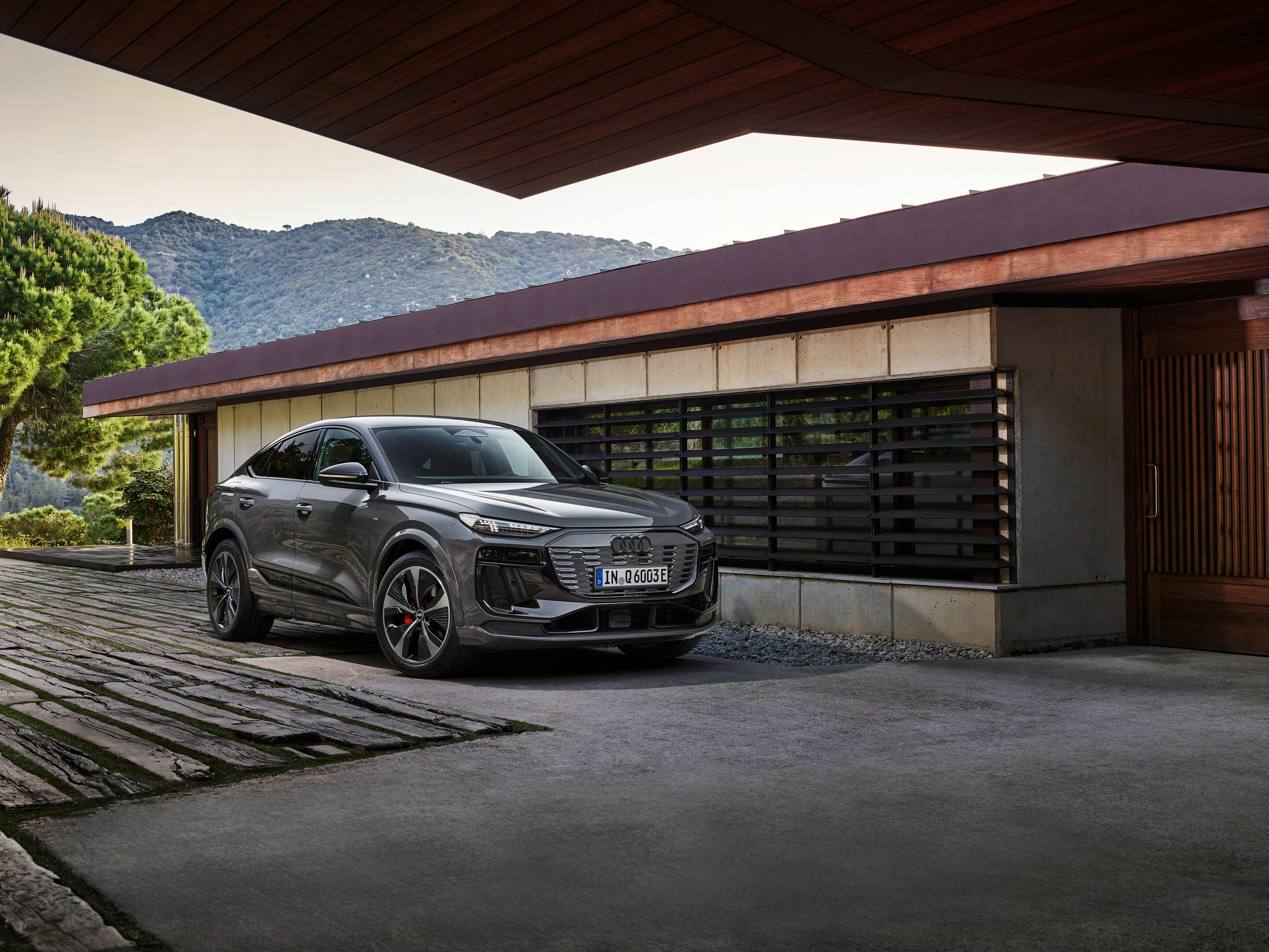 Audi Q6 Sportback e-tron - Static photo,
Colour: Magnet gray