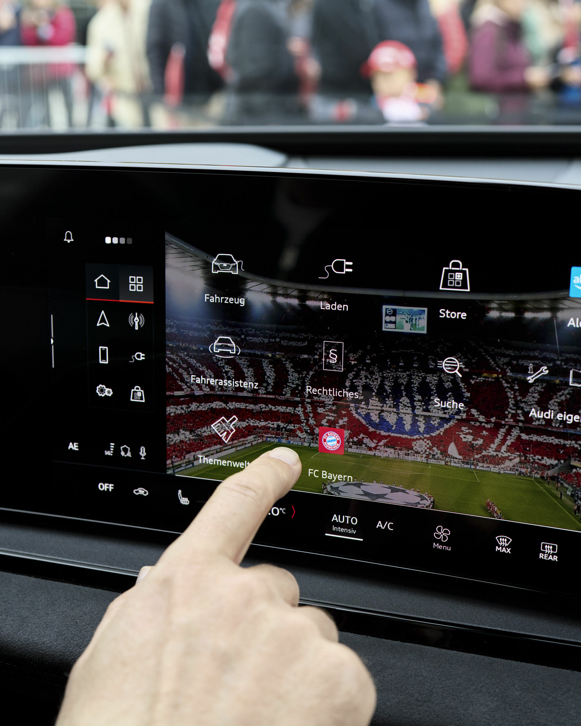 Audi equips its models with a FC Bayern background for the MMI display - In cooperation with FC Bayern, Audi is equipping its models with a special background (Themes) for the MMI display, including matching ambient lighting.
FC Bayern themes will soon...