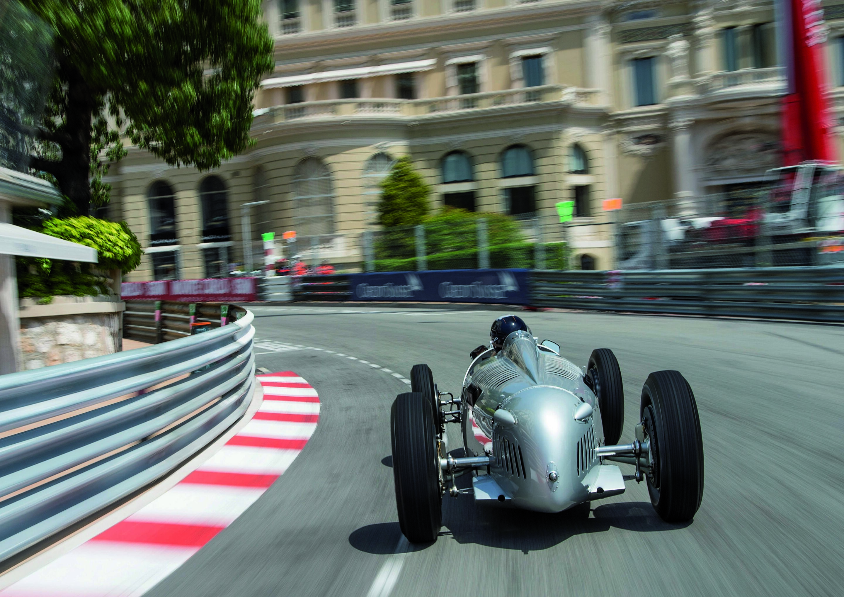 Audi Tradition mit Jacky Ickx in Monte Carlo - Der Typ C auf der Anfahrt zum Casino.