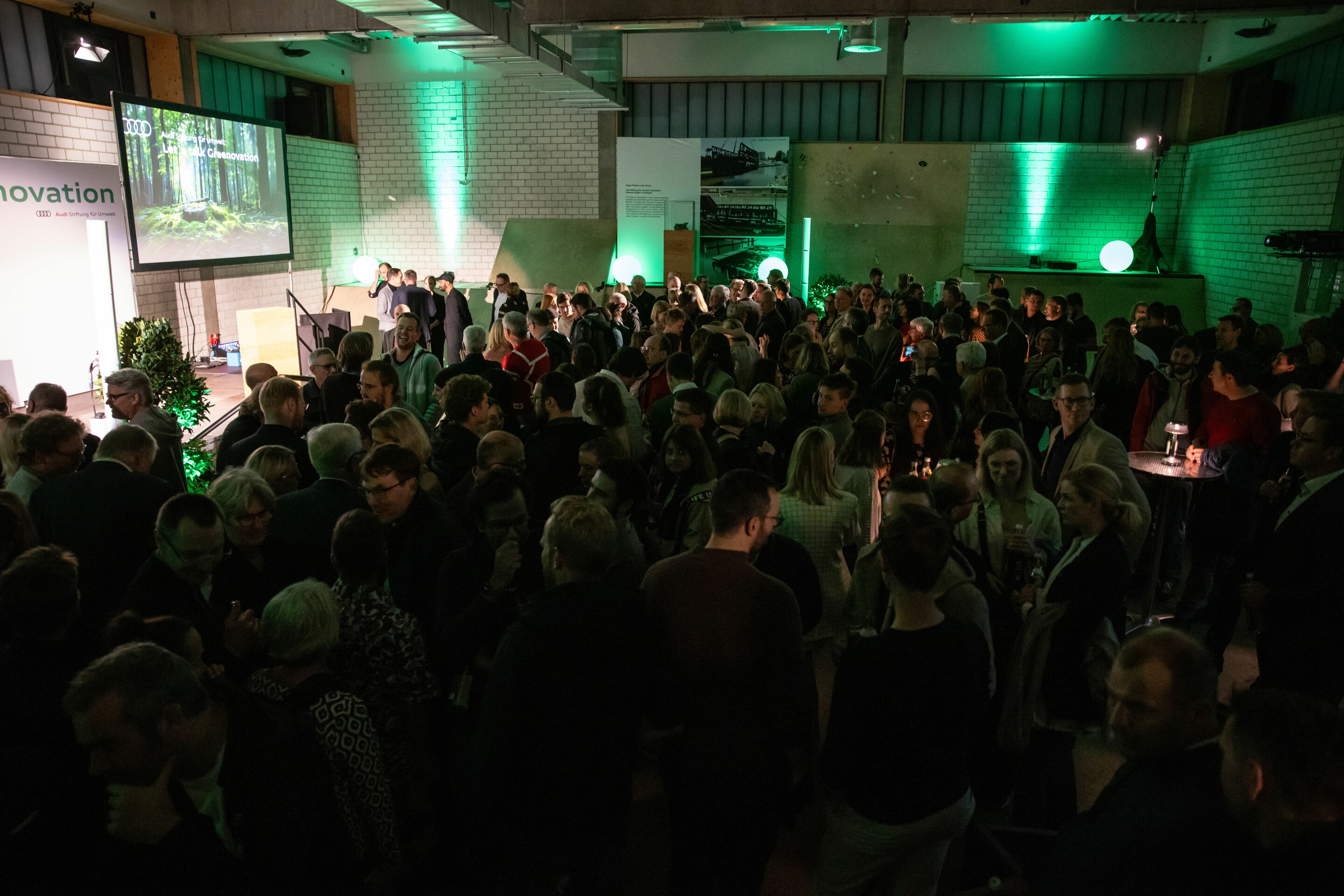 Engineers of optimism: Audi Environmental Foundation looks back on 15 years of engagement - Around 300 guests visited the Ingolstadt Cultural Center for the 15 years anniversary of the Audi Environmental Foundation.