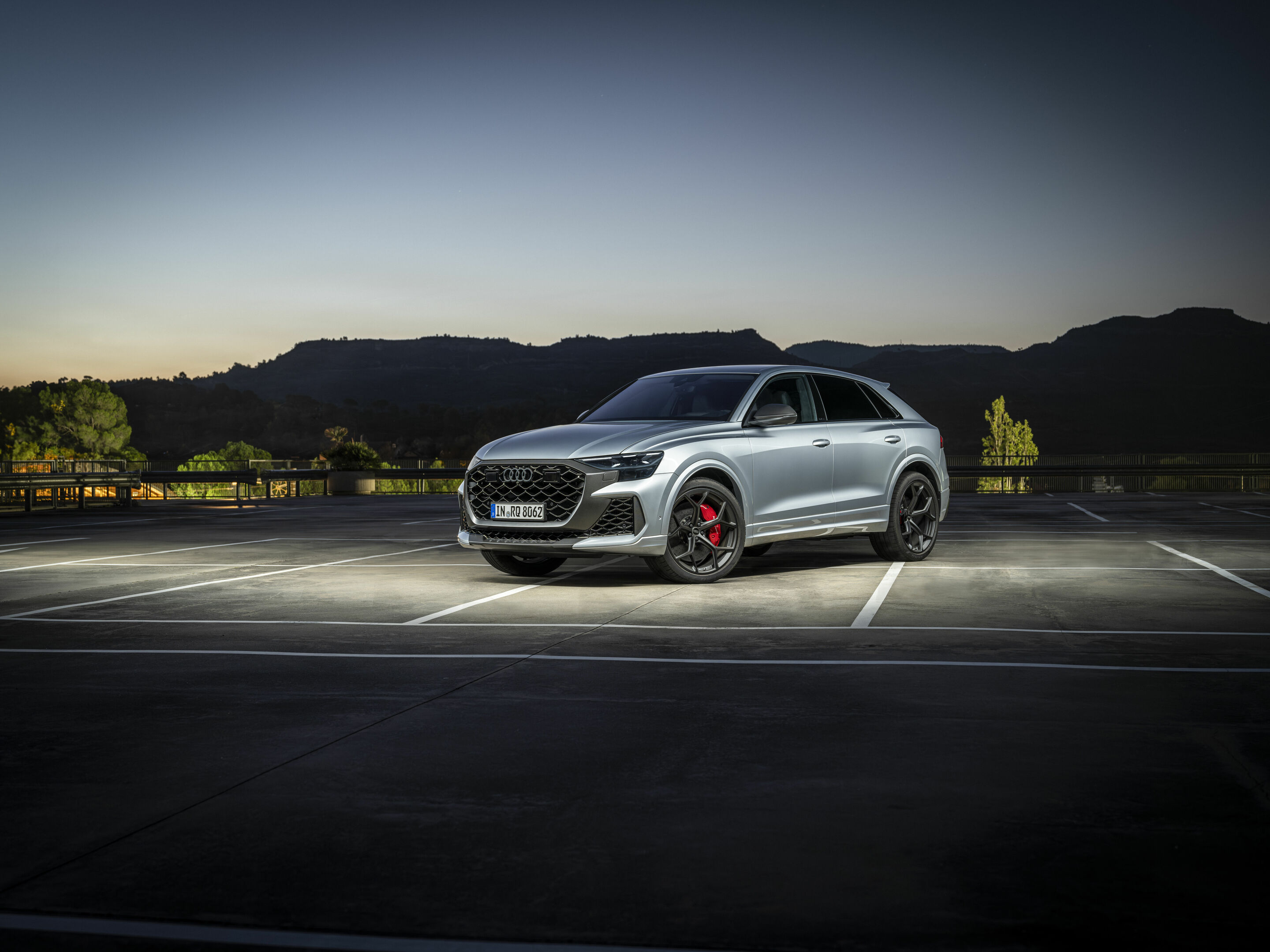 Audi RS Q8 performance - Standaufnahme,
Farbe: Satellitsilber Metallic