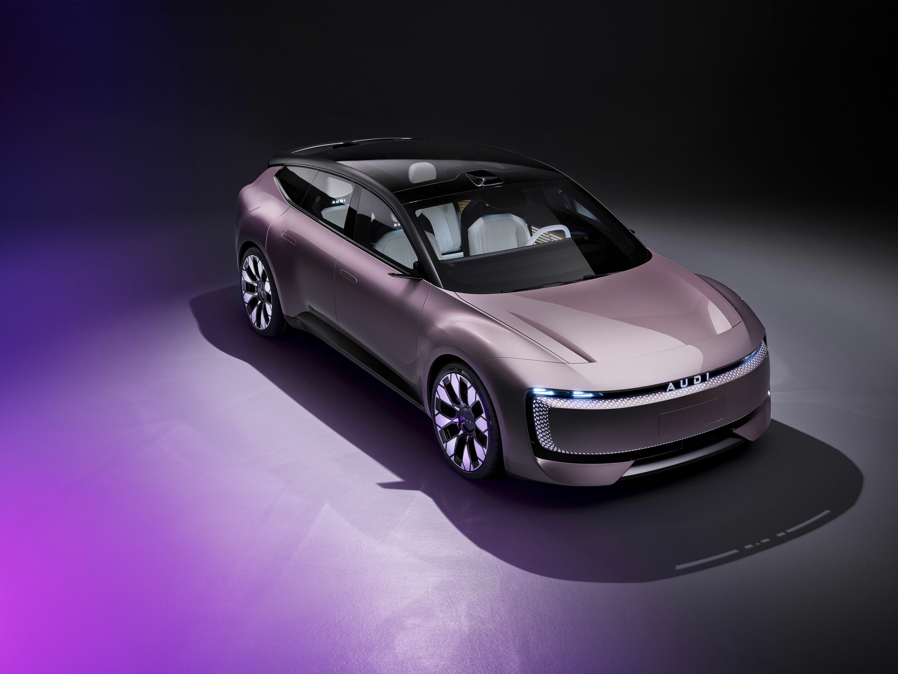 AUDI E concept - Standaufnahme, 
Farbe: Morning Haze