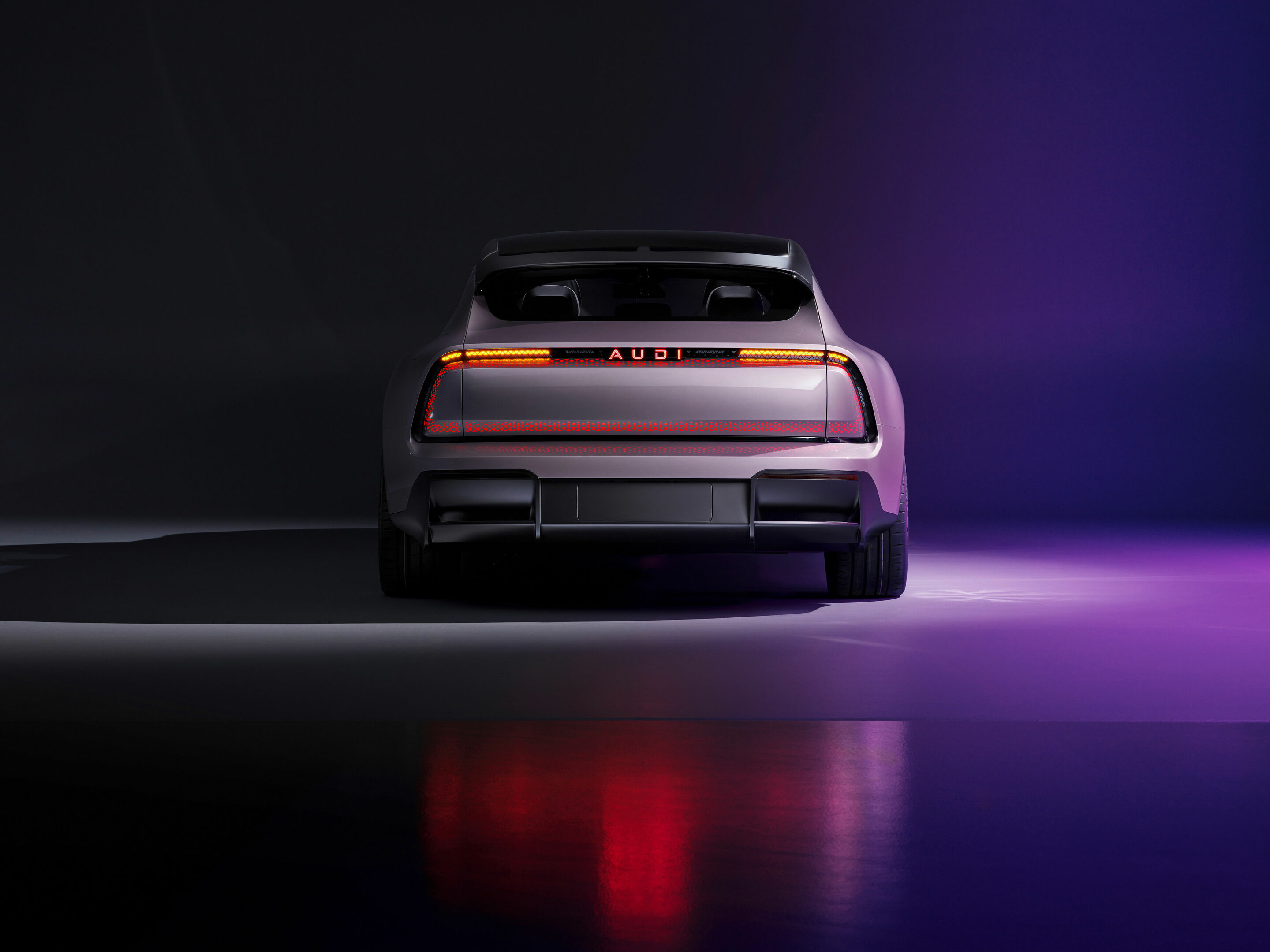 AUDI E concept - Standaufnahme, 
Farbe: Morning Haze