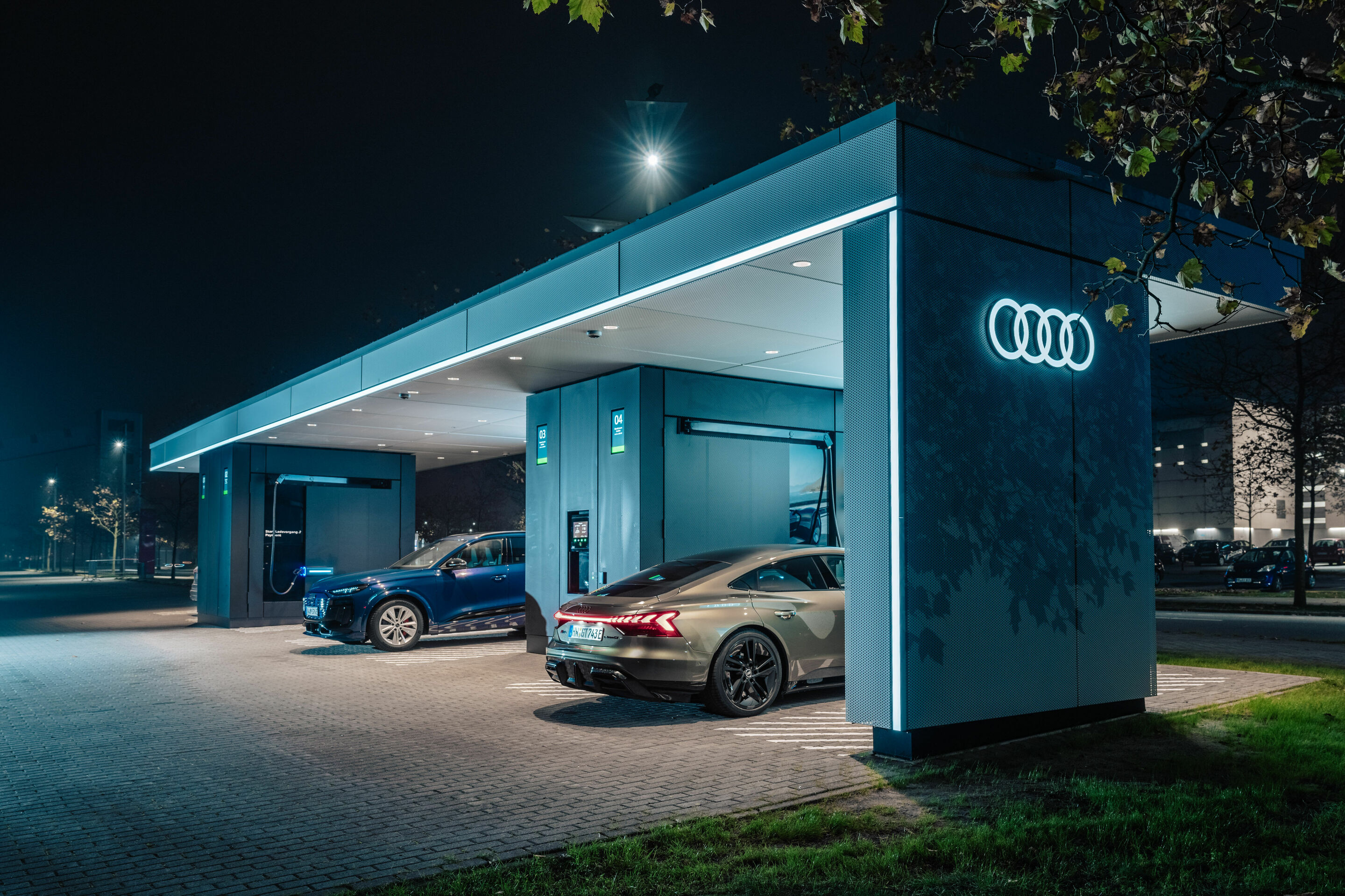 Opening of the Audi charging hub in Bremen - Audi is setting another milestone in the expansion of its urban charging infrastructure.