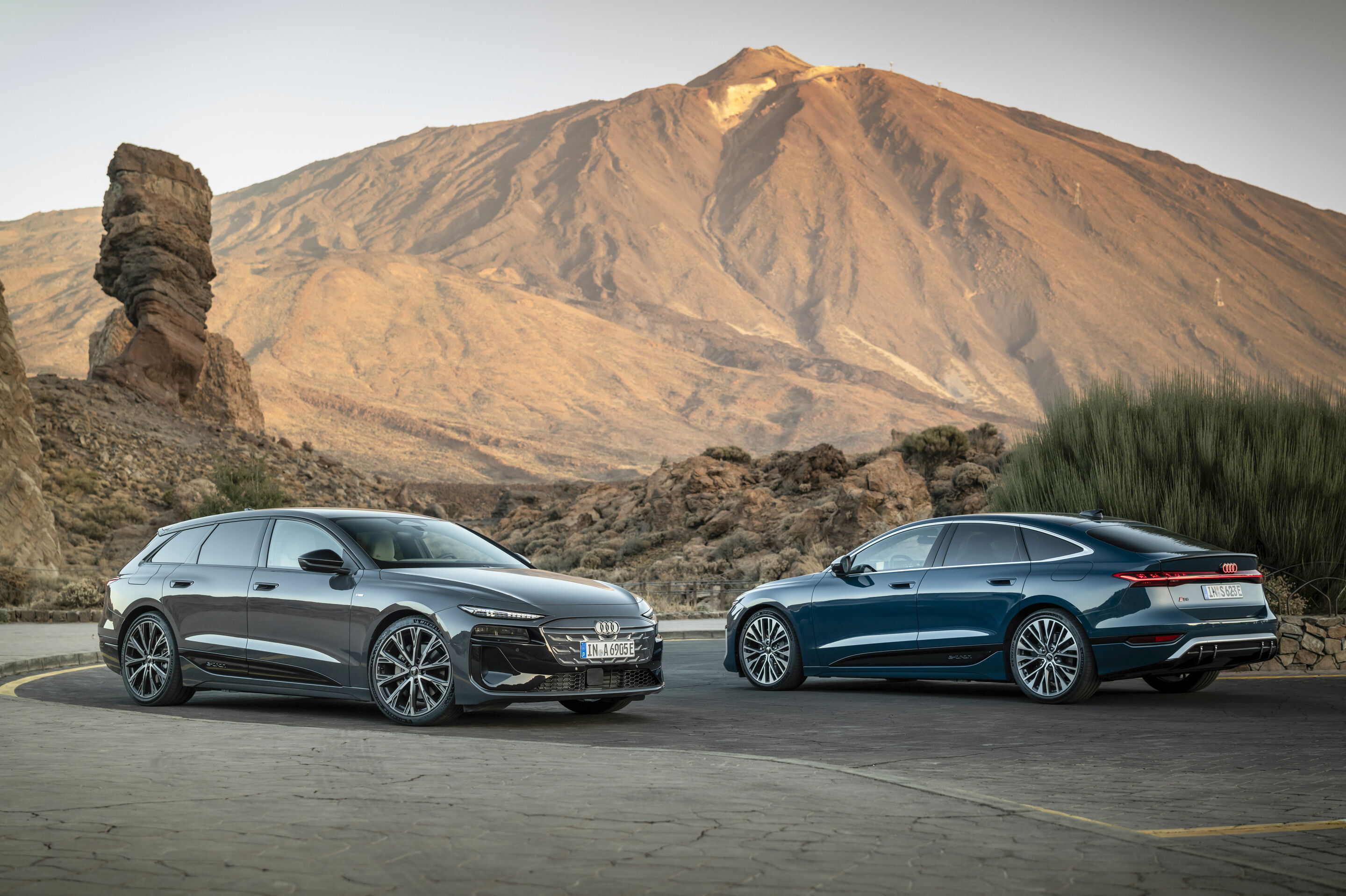 Audi A6 Avant e-tron / Audi S6 Sportback e-tron - Standaufnahme,
Farbe: Magnetgrau, Malpeloblau Metallic