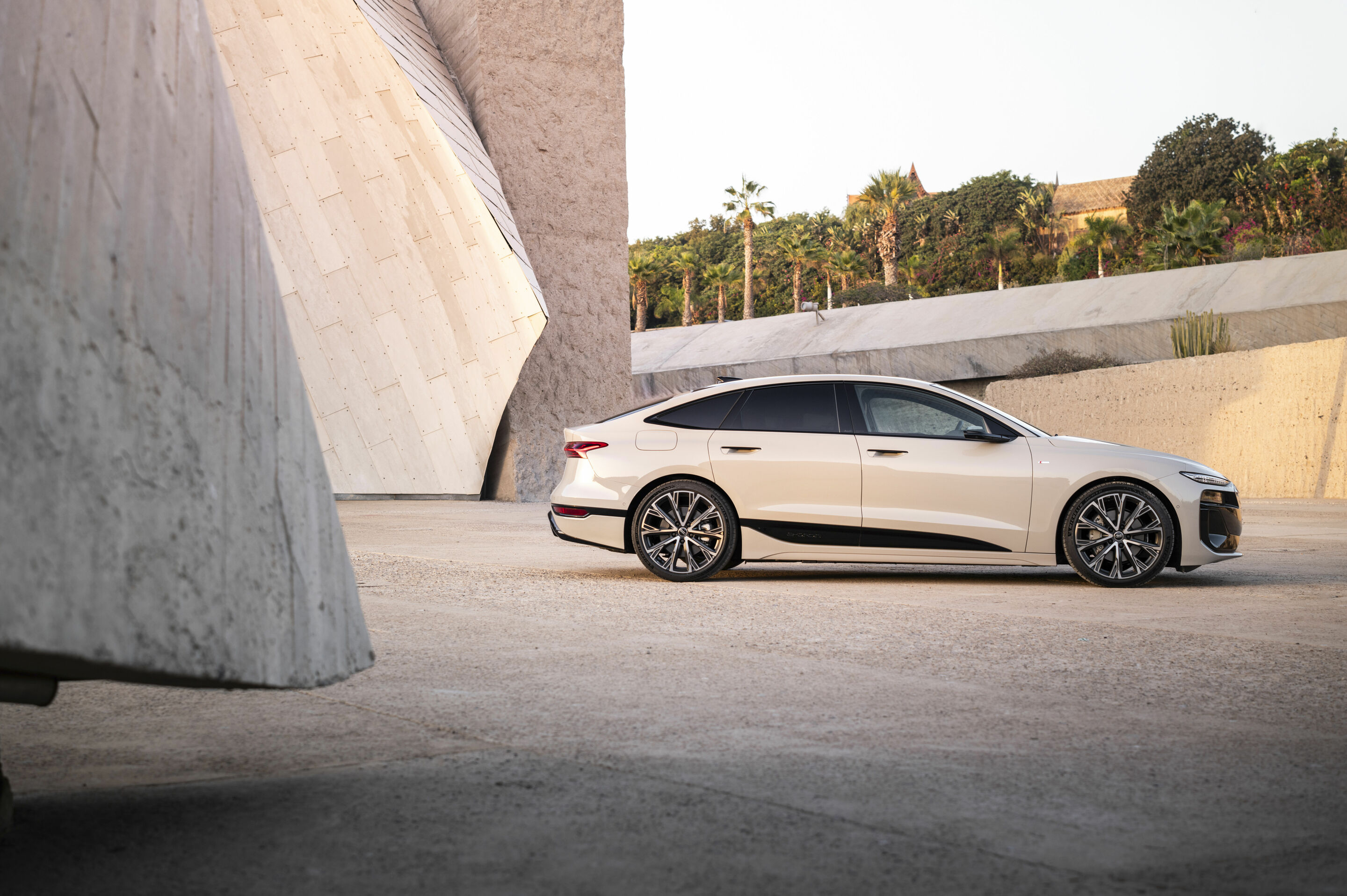 Audi A6 Sportback e-tron - Standaufnahme,
Farbe: Siambeige Metallic