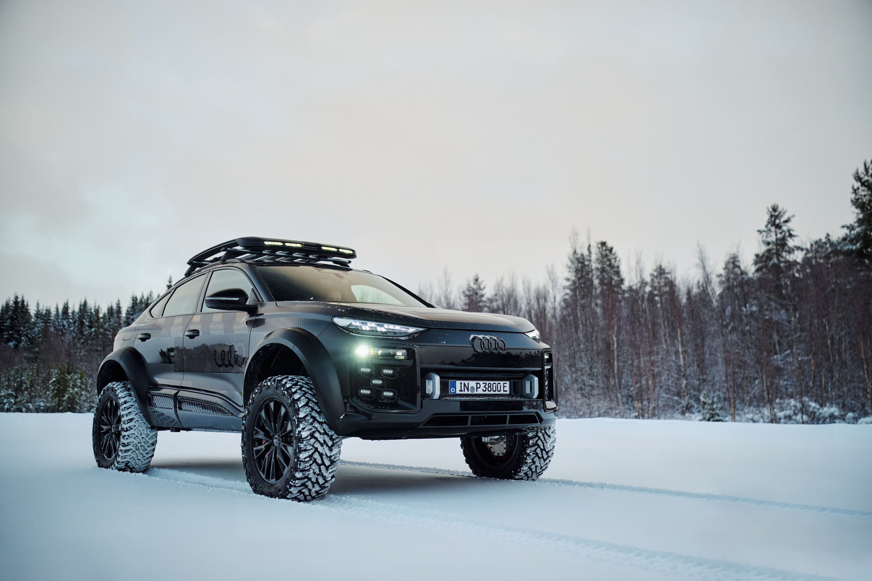 Audi Q6 e-tron offroad concept - Static photo,
Colour: Mythos black metallic, specific wrapping