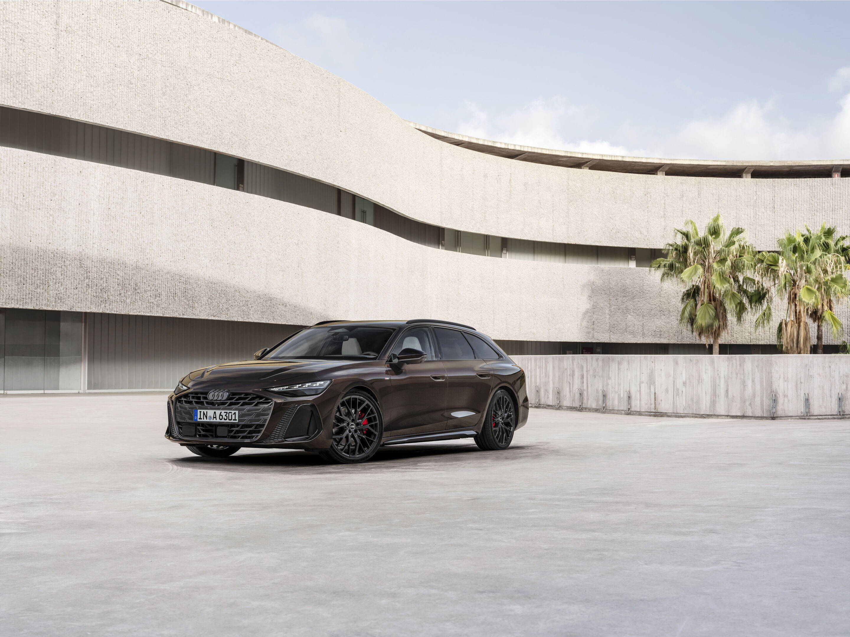 Audi A6 Avant - Static photo, 
Colour: Madeira Brown metallic