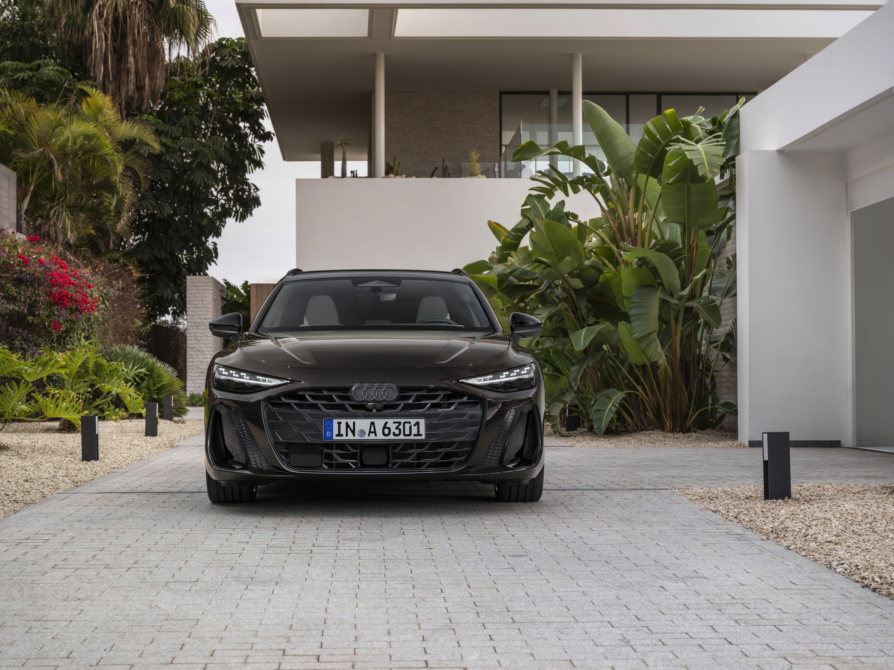 Audi A6 Avant - Static photo, 
Colour: Madeira Brown metallic