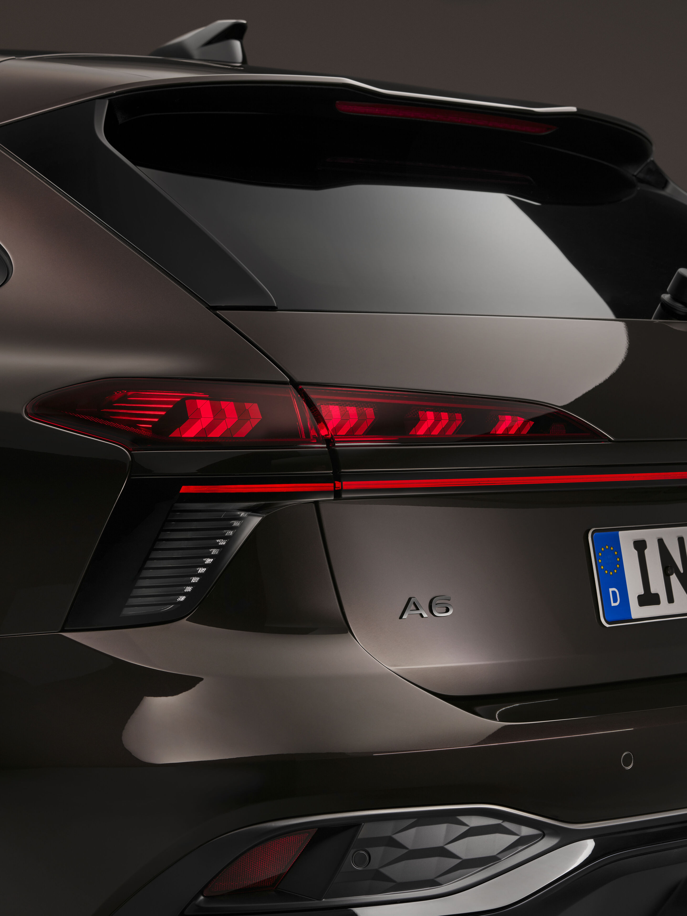 Audi A6 Avant - Detail, 
Farbe: Madeirabraun Metallic