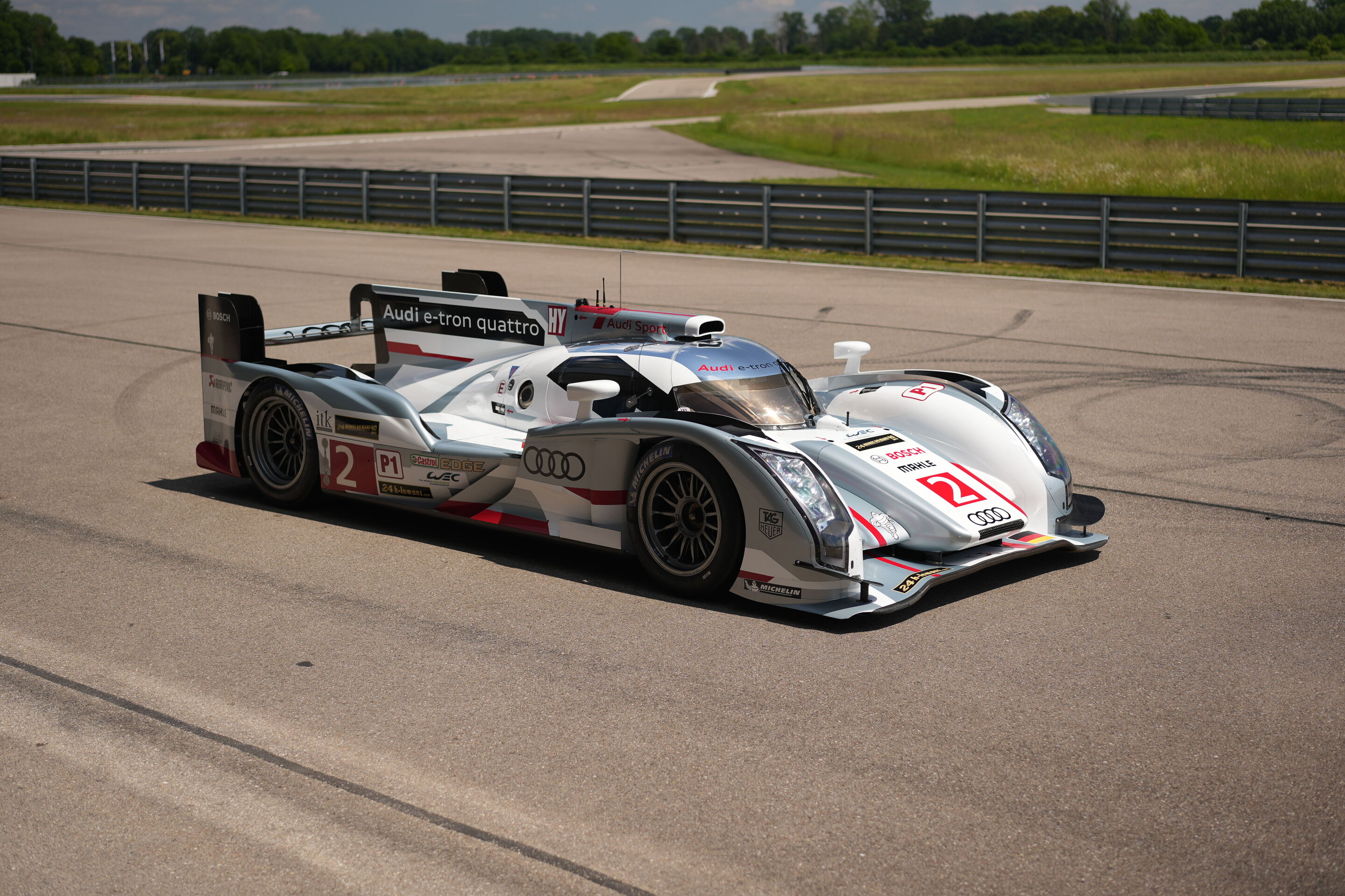 Audi Sport racing legends - Das Chassis 207 des Audi R18 e-tron quattro hat einen Lauf zur FIA Langstrecken-Weltmeisterschaft WEC gewonnen