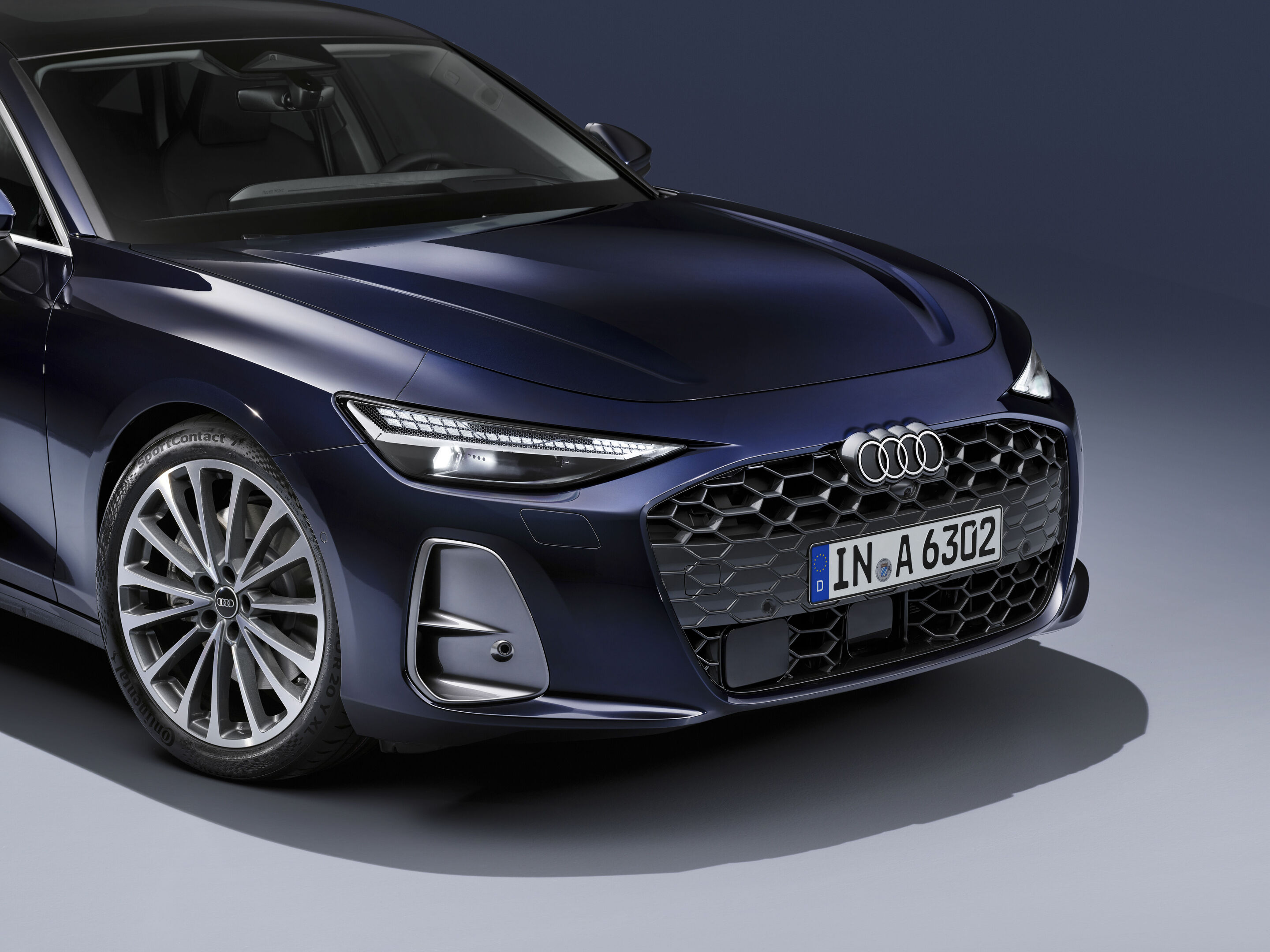 Audi A6 Limousine - Standaufnahme,
Farbe: Firmamentblau Metallic