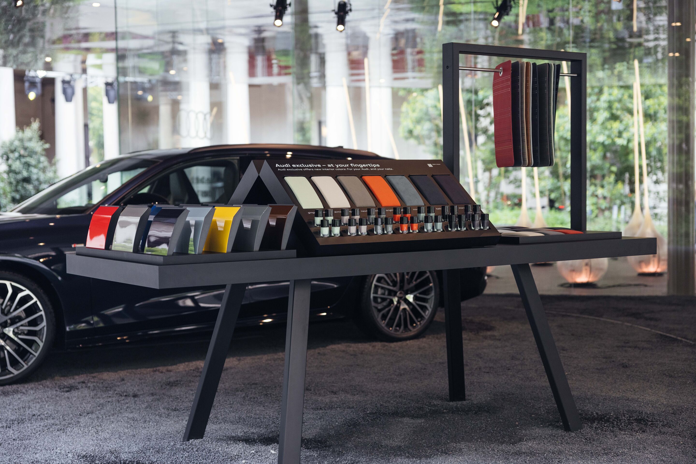 Audi auf der Milan Design Week - Neue Farben und Materialien zum 30. Jubiläum von Audi exclusive: An einer „Material Bar“ und speziell konfigurierten Exponaten können sich Besucherinnen und Besucher einen Überblick über das vielfältige Angebot von Audi...