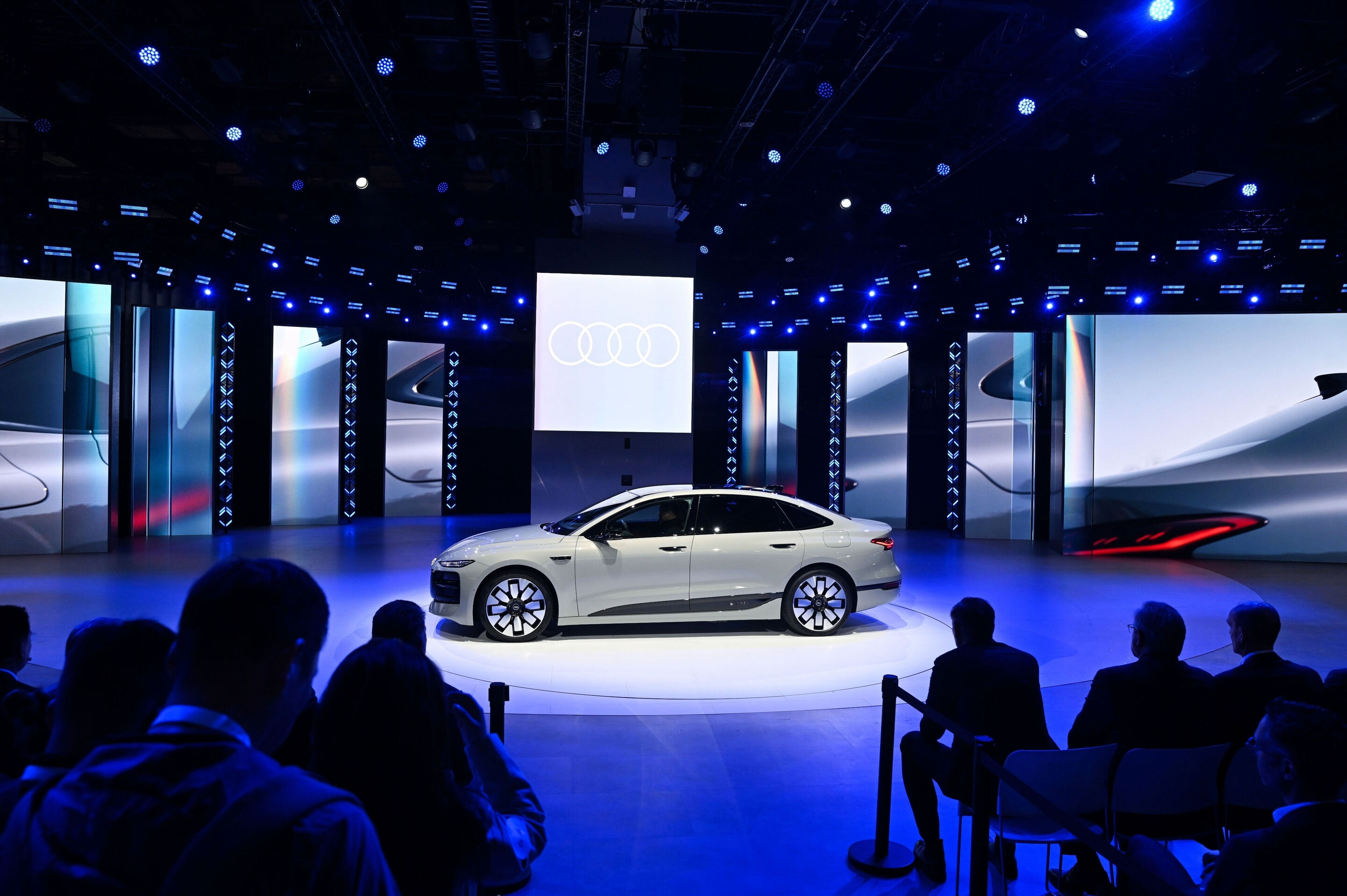 Audi auf der Auto Shanghai 2025 - Auf der Auto Shanghai 2025 präsentieren Audi und seine Joint-Venture-Partner FAW und SAIC ihr Produktportfolio für China auf einem gemeinsamen Messestand: Audi A6L e-tron