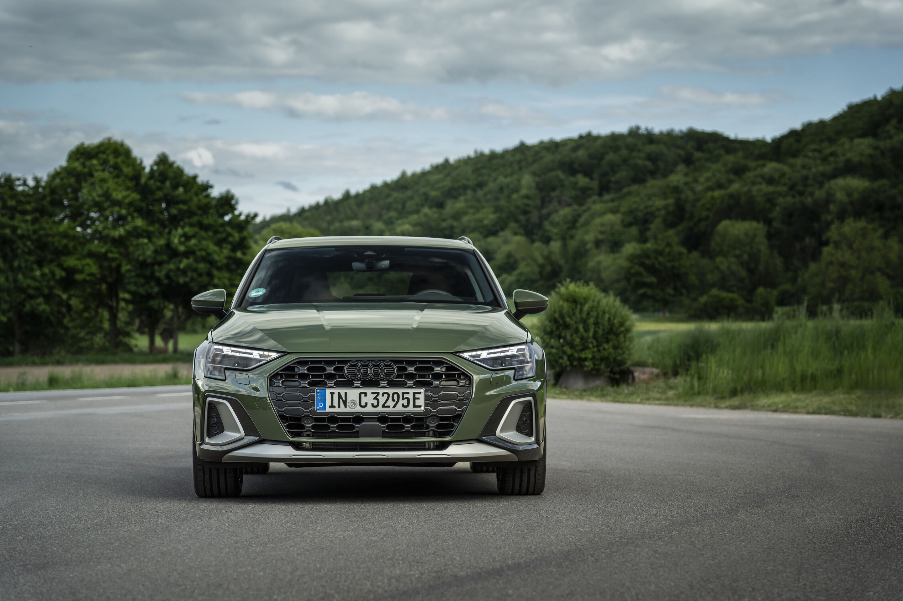 Audi A3 allstreet e-hybrid - Standaufnahme, 
Farbe: Distriktgrün