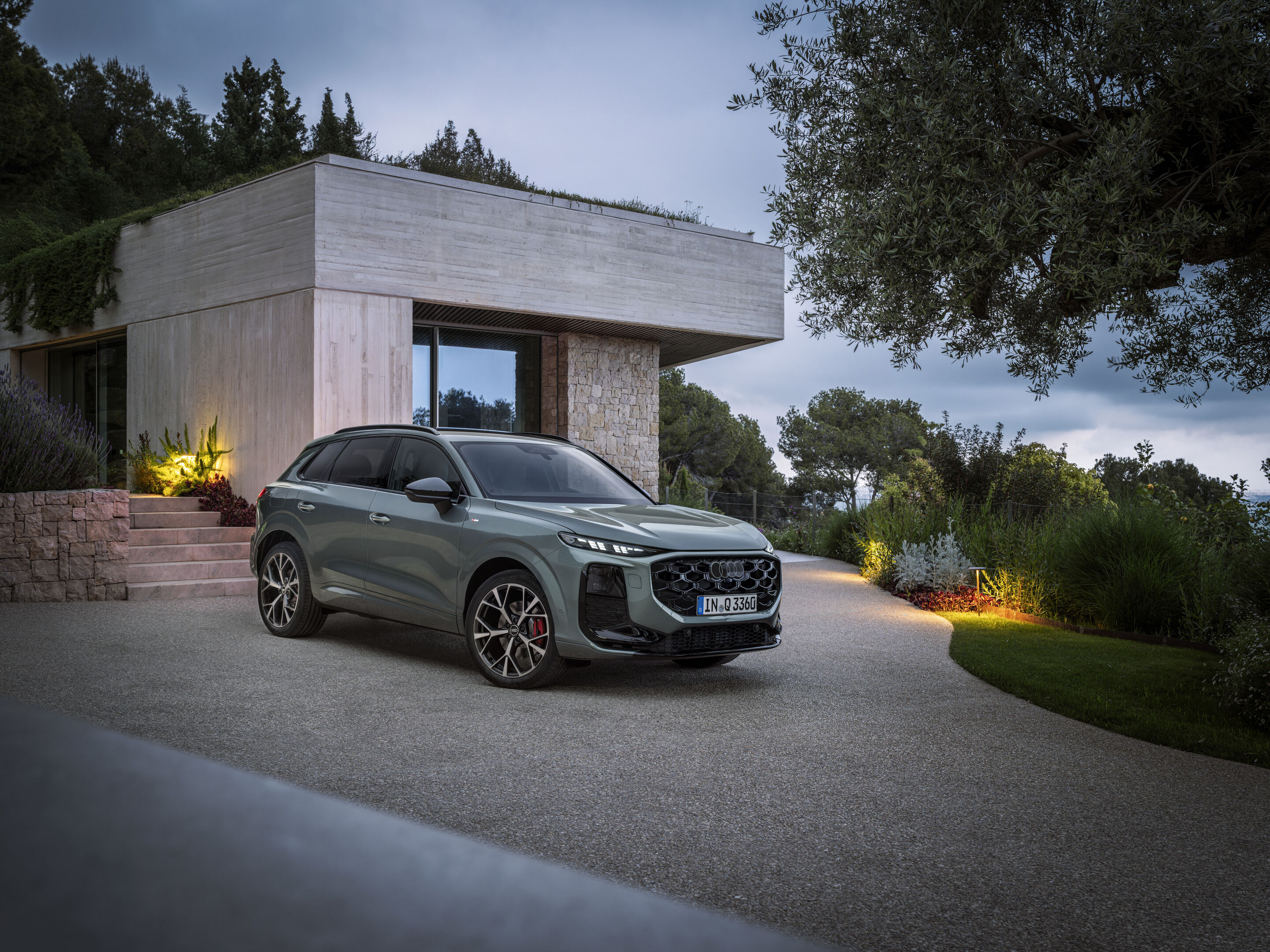 Audi Q3 SUV - Standaufnahme,
Farbe: Salbeigrün