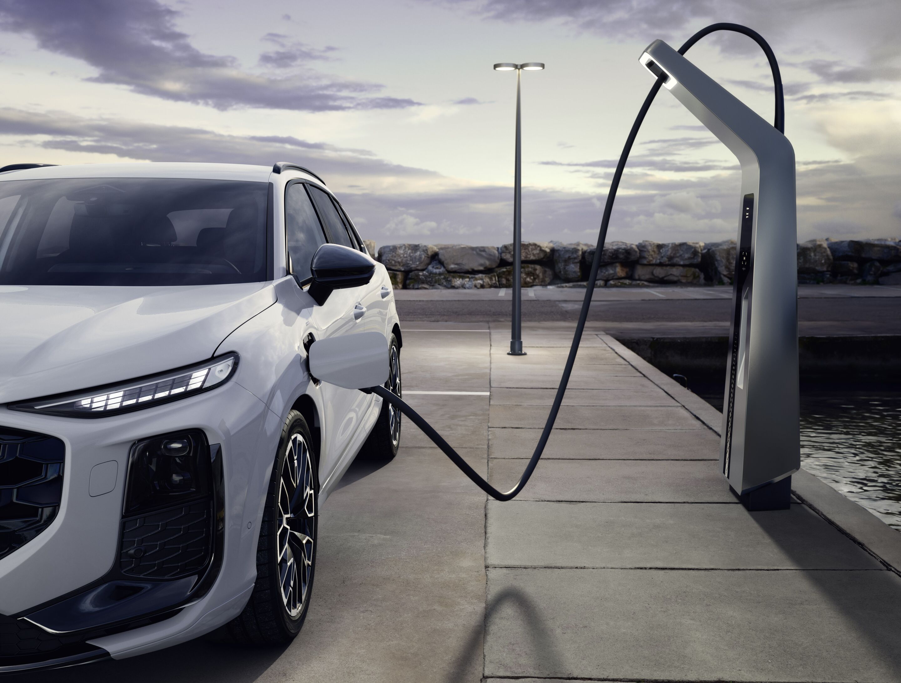 Audi Q3 SUV e-hybrid - Standaufnahme,
Farbe: Gletscherweiß