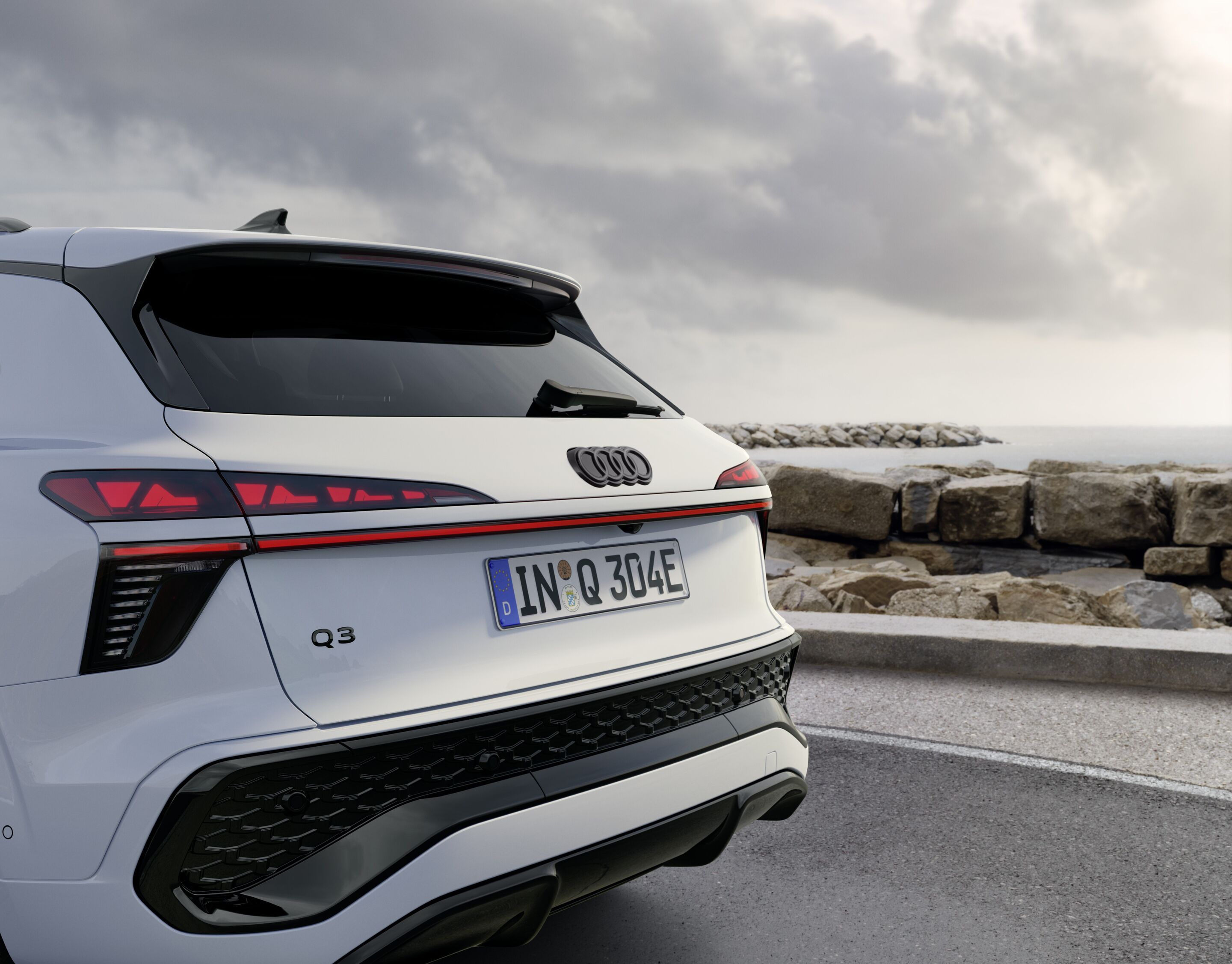 Audi Q3 SUV e-hybrid - Detail,
Farbe: Gletscherweiß