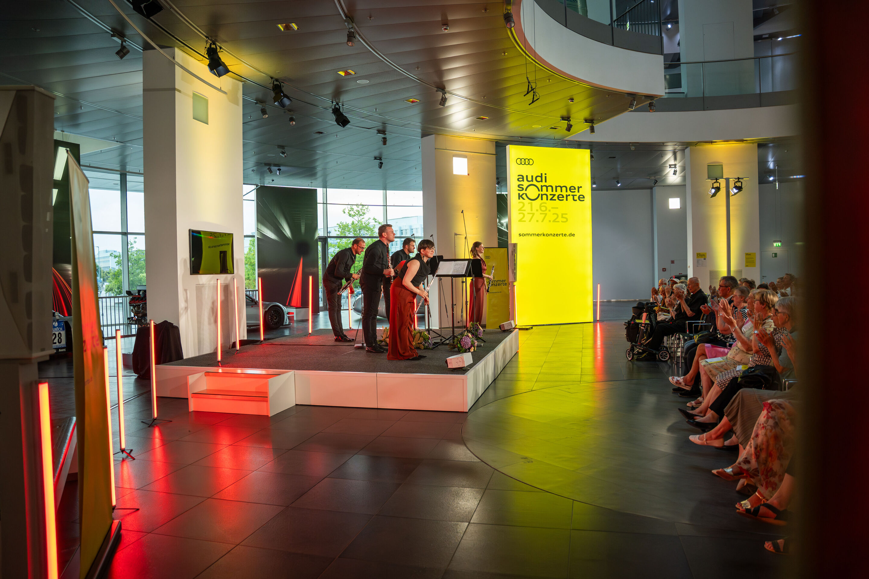 Alinde Quintet – winners of the ARD Music Competition - The Alinde Quintet bows on stage at the Audi museum mobile.