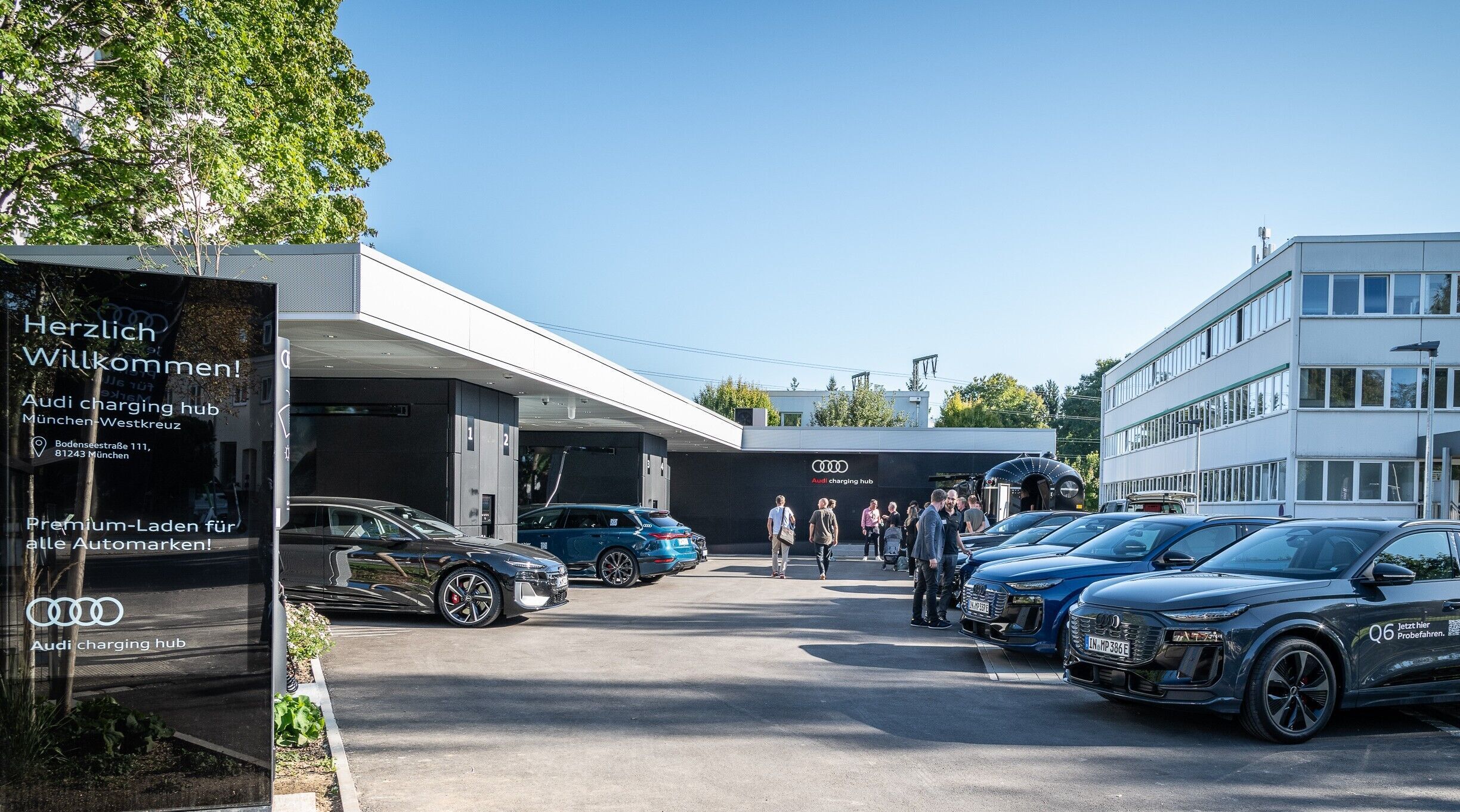 Opening of another Audi Charging Hub in Munich - The new Audi charging hub at Munich Westkreuz is the second location in the Bavarian capital – and the ninth worldwide.