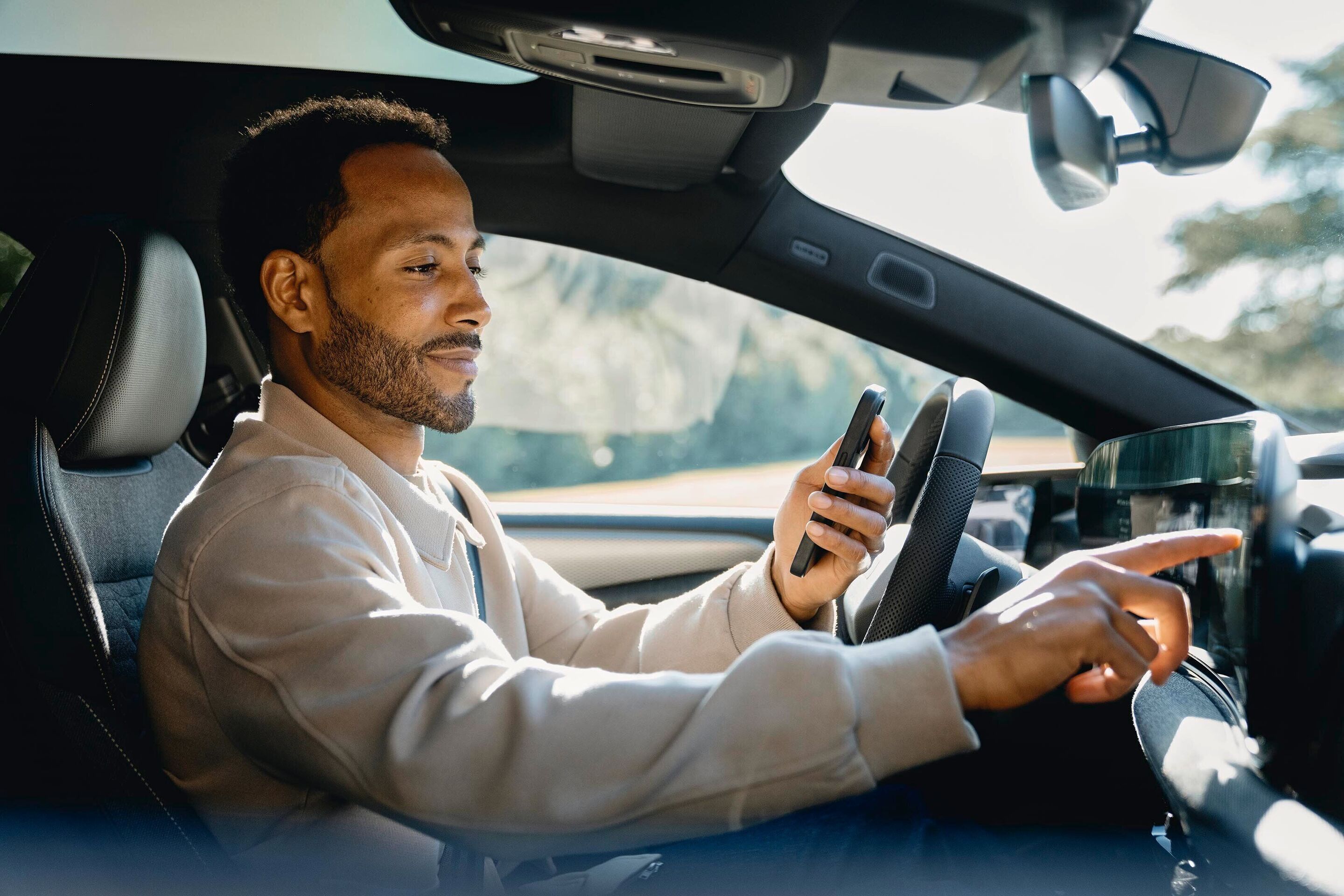 Relaunch der myAudi App - Der integrierte KI-Assistent hilft dabei, Fragen rund ums Auto aus dem Bordbuch zu beantworten.