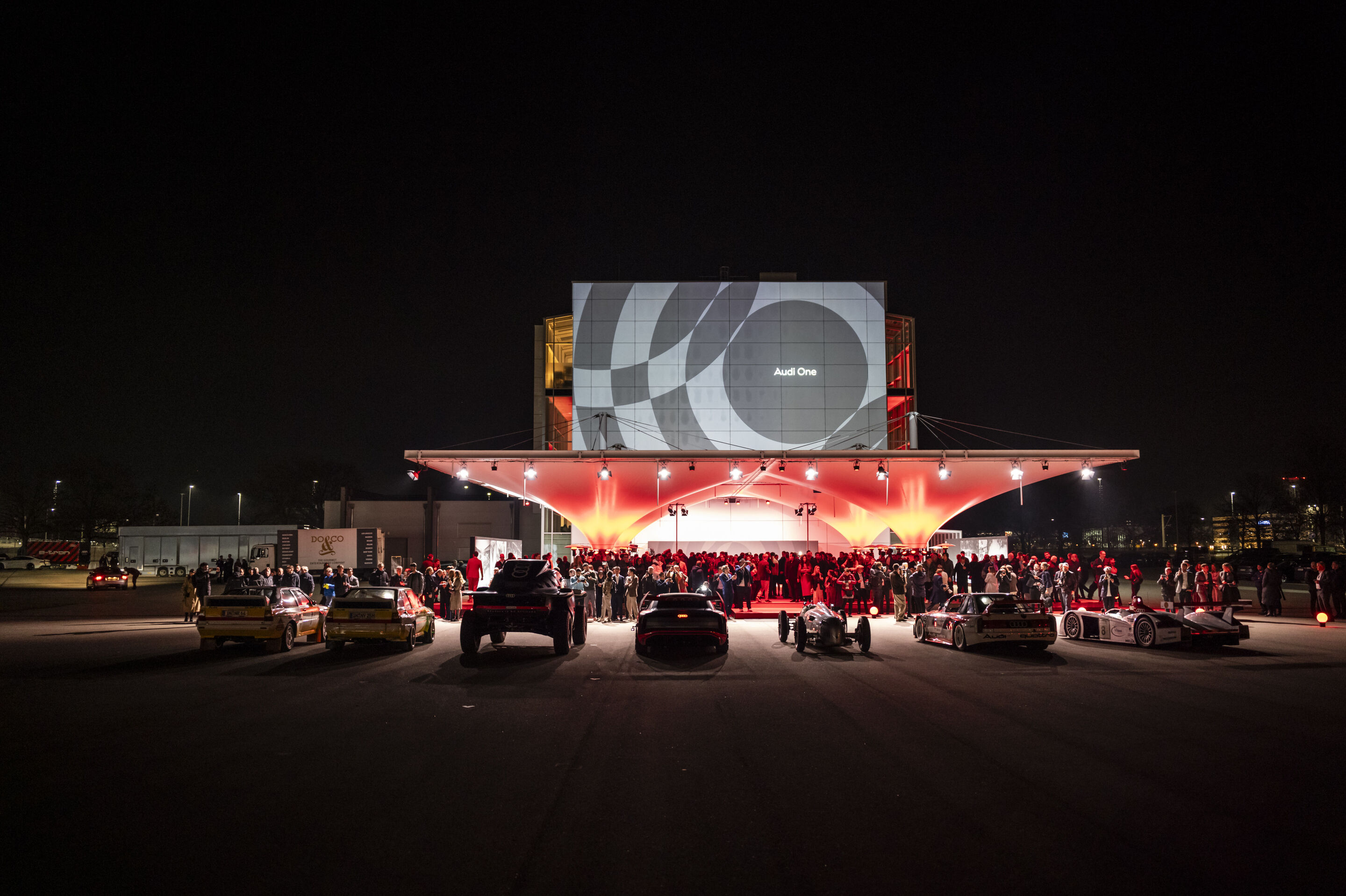 Motorsport-Legenden begrüßen den Audi R26 Concept - Audi Fahrer-Legenden sind zu Gast beim Event „Audi One“ in München, 12. November 2025
