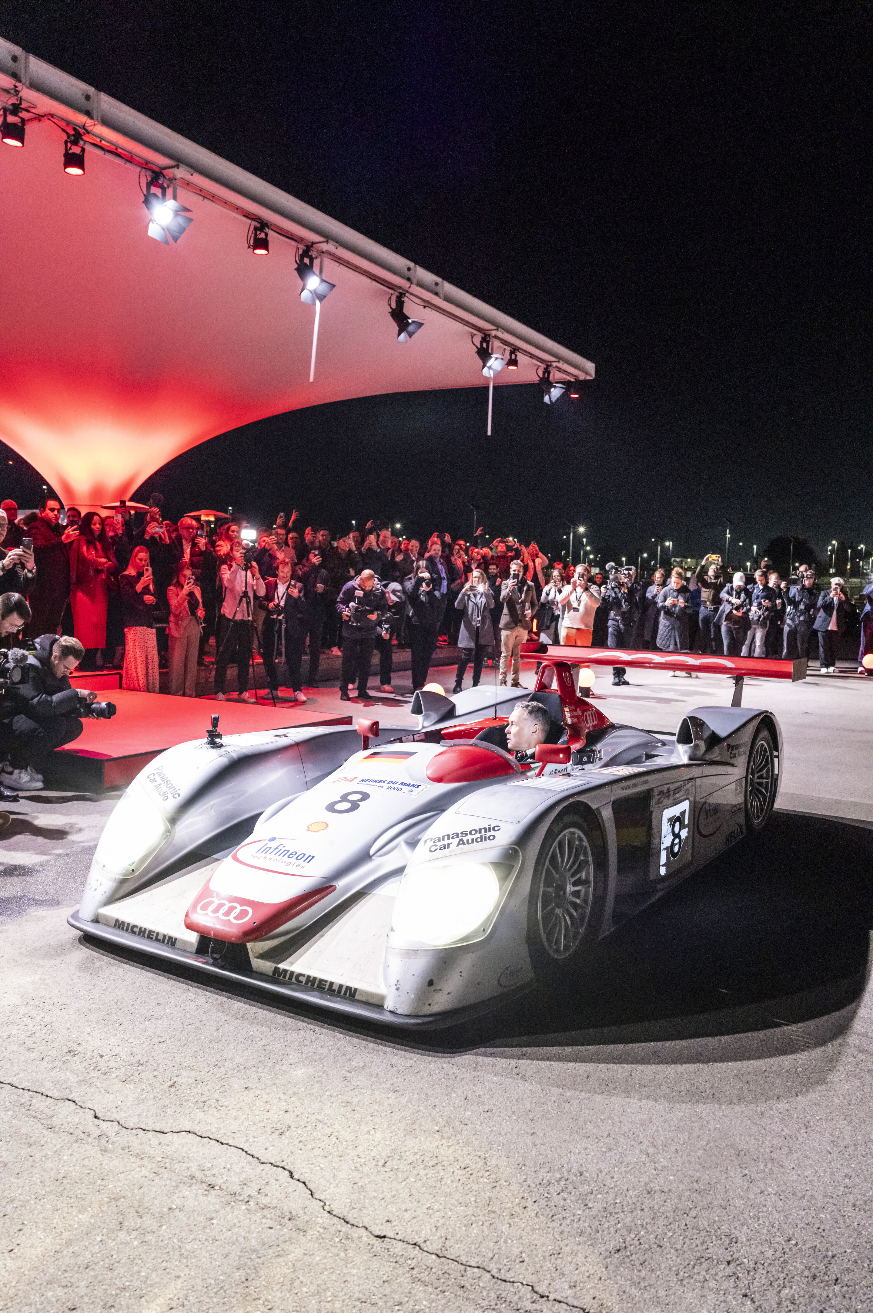 Motorsport-Legenden begrüßen den Audi R26 Concept - Audi Fahrer-Legenden sind zu Gast beim Event „Audi One“ in München, 12. November 2025: Tom Kristensen im Audi R8 LMP
