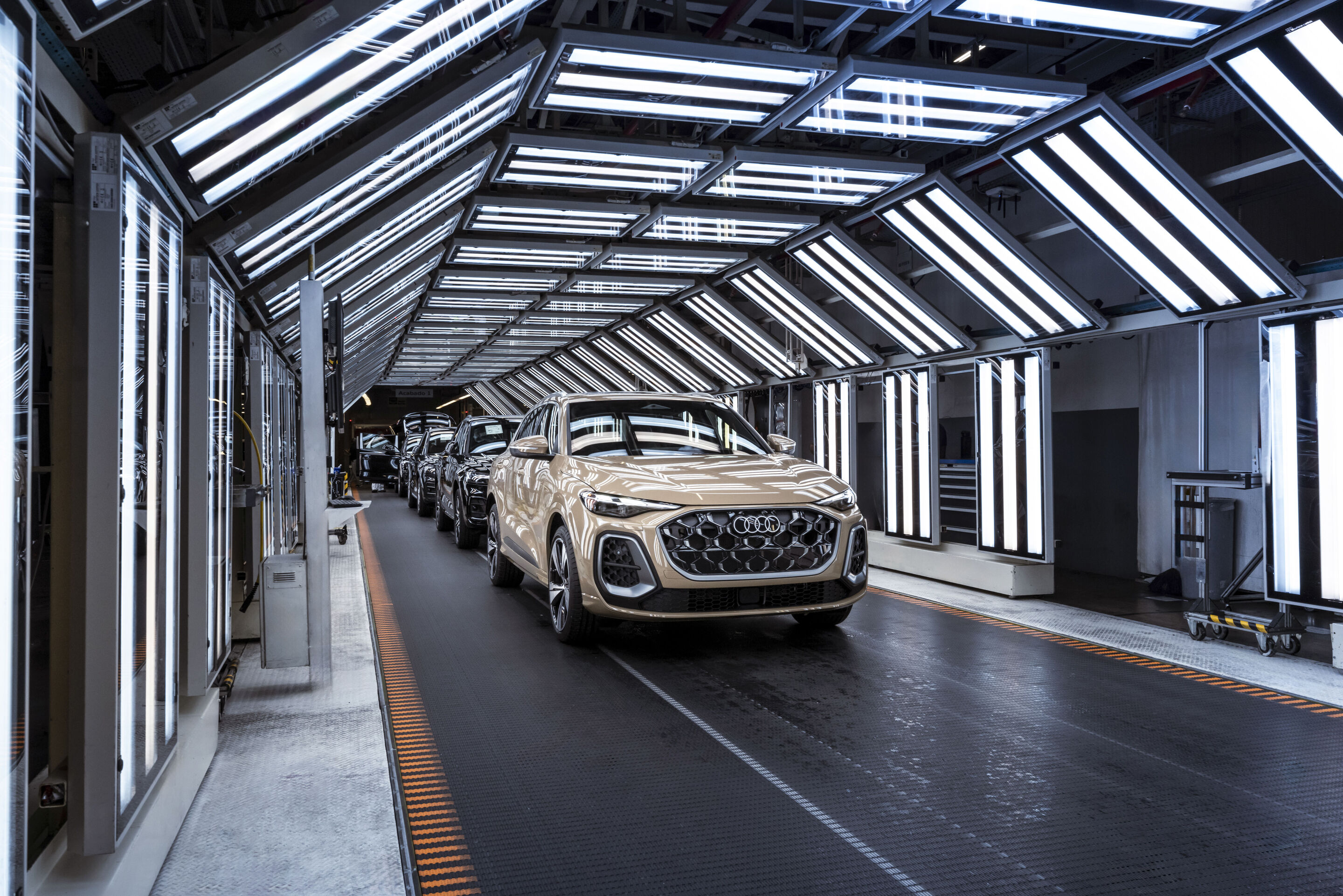 Audi Q5 production at San José Chiapa site - The new Q5 models are rolling off the production line at Audi México