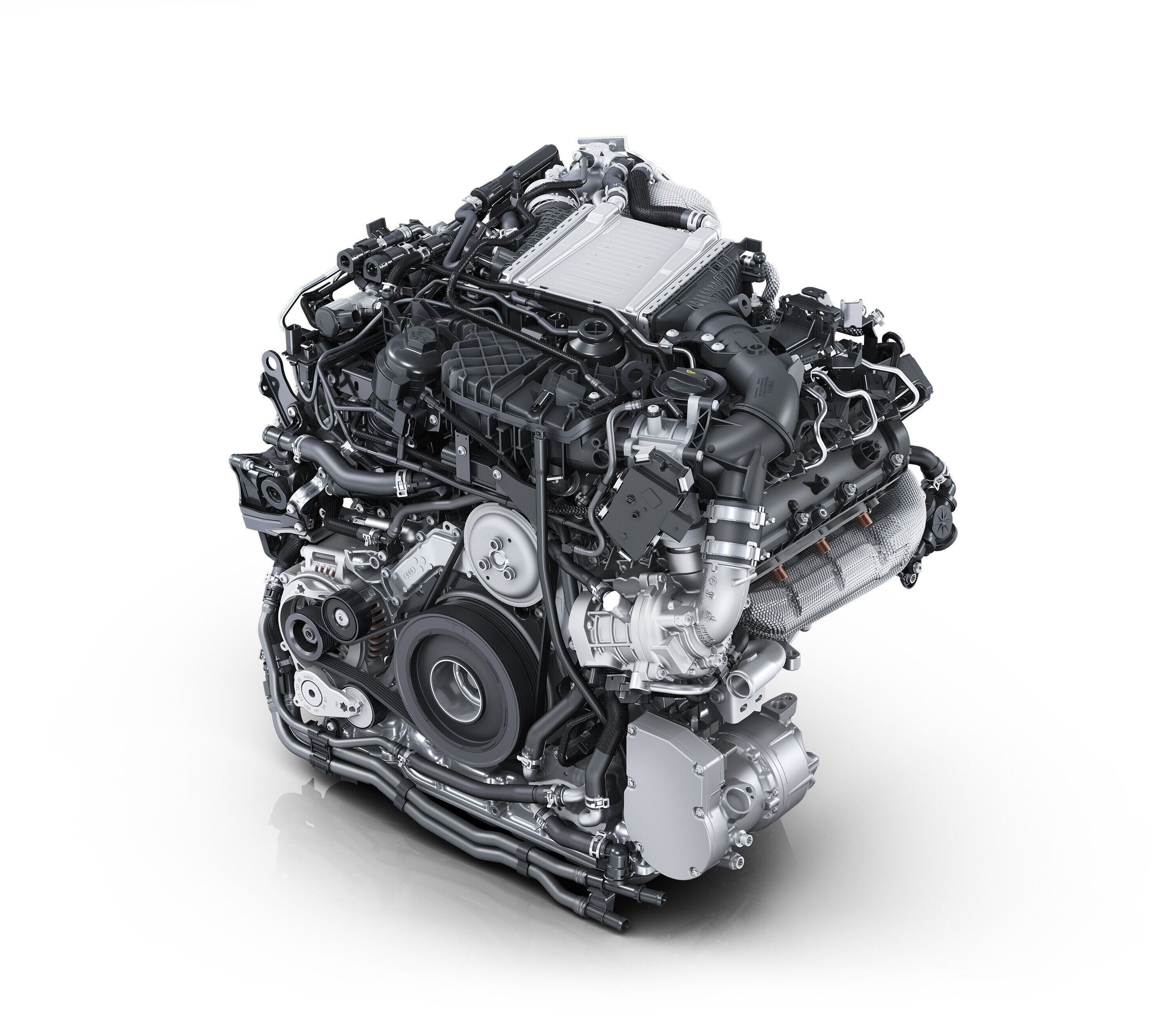 Illustration - Audi V6 TDI – Engine View - Complete view of the Audi V6 TDI engine with 220 kW (299 hp) and 580 Nm of torque. Visible components include the charge-air cooler, turbocharger with variable turbine geometry, the 48-volt belt-driven starter...