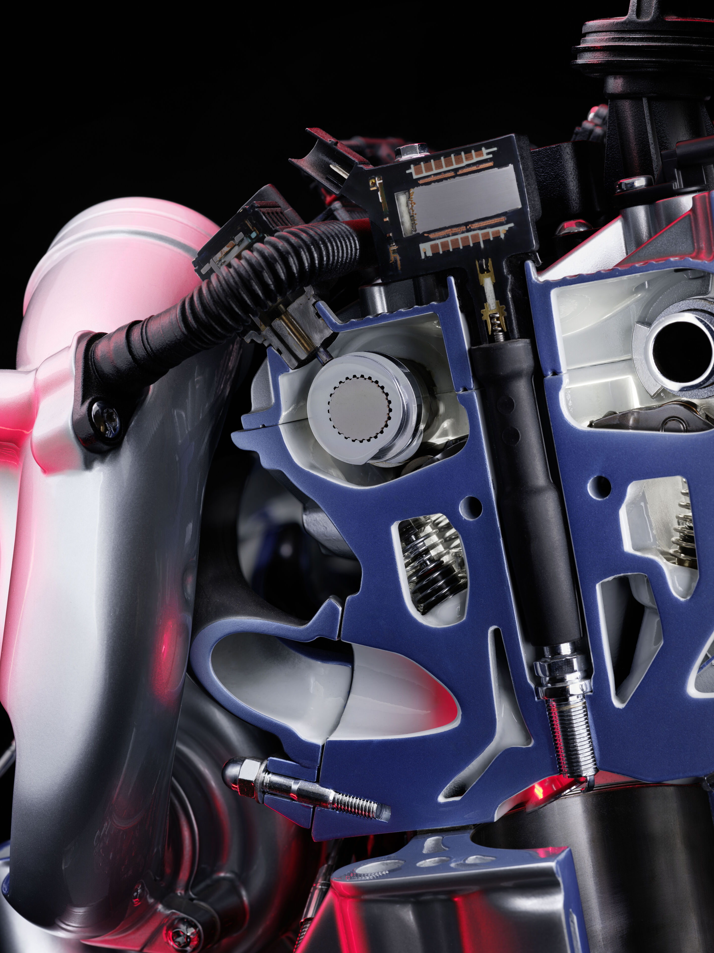 Audi 2.5 TFSI five-cylinder - Section view of the valve train: Precise control for optimal gas exchange.