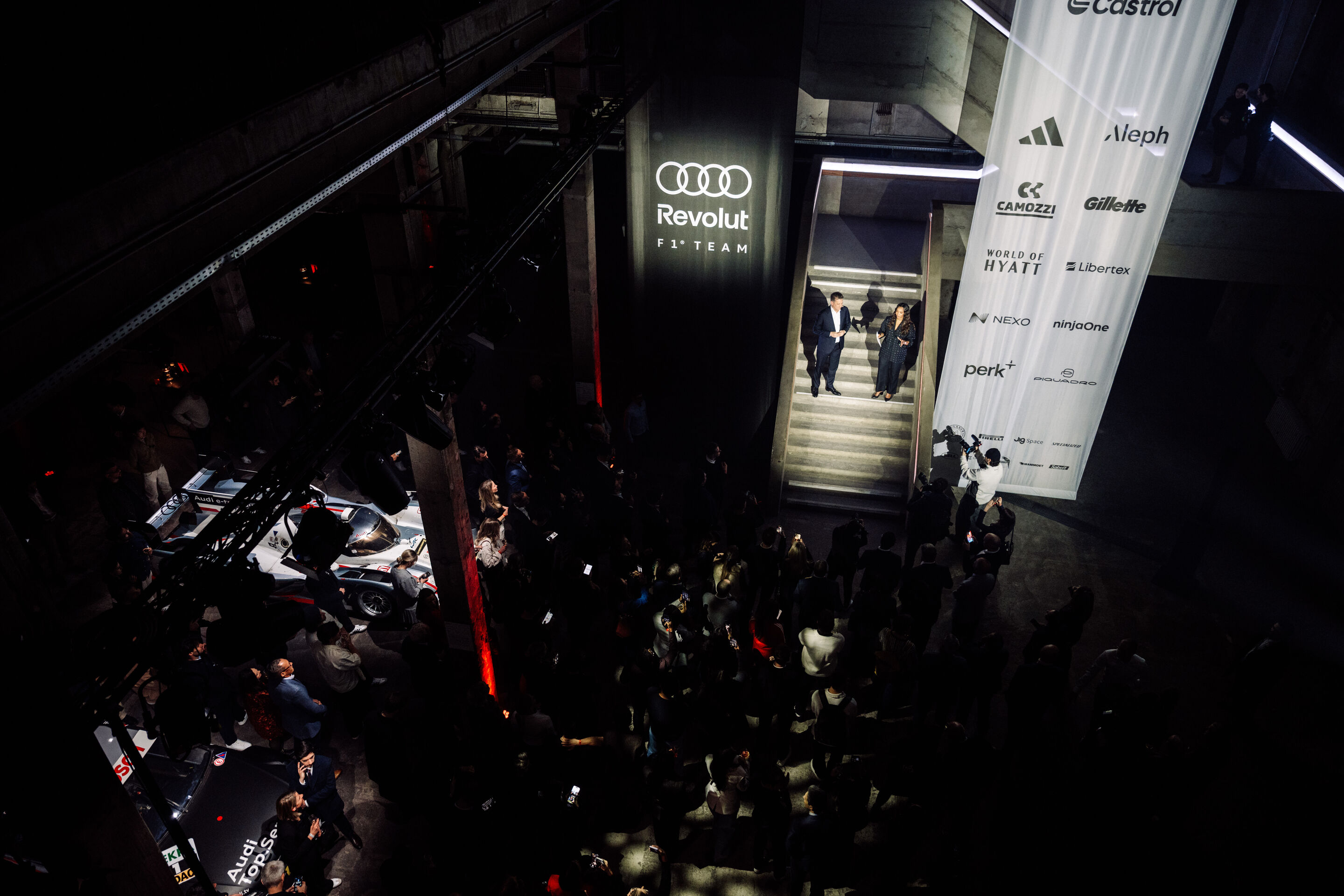 Team Launch Audi Revolut F1 Team - Audi CEO Gernot Döllner und Moderatorin Naomi Schiff bei der Teamvorstellung in Berlin