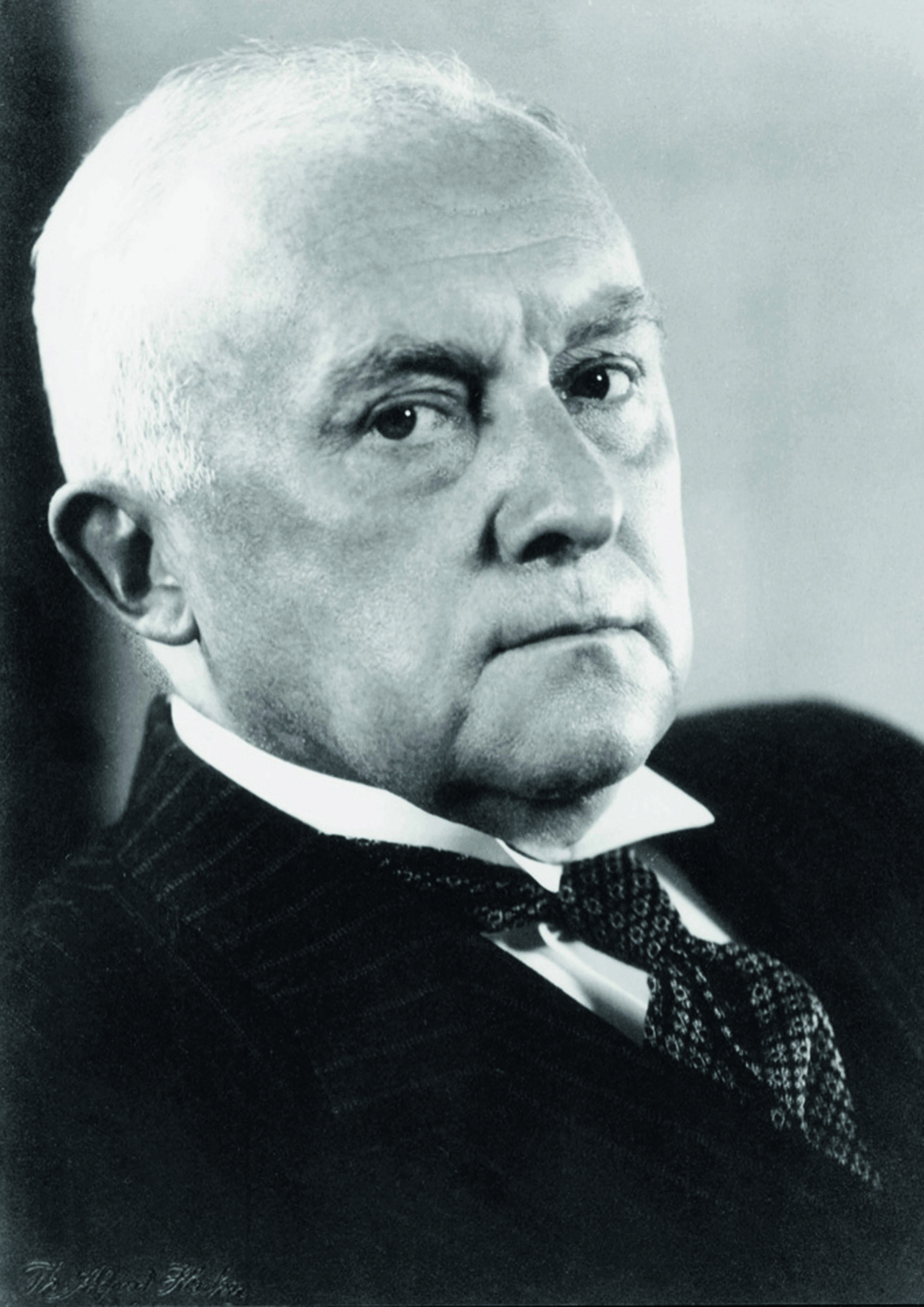 Jubiläumsmagazin Historie - DKW-Konzernchef Jörgen Skafte Rasmussen