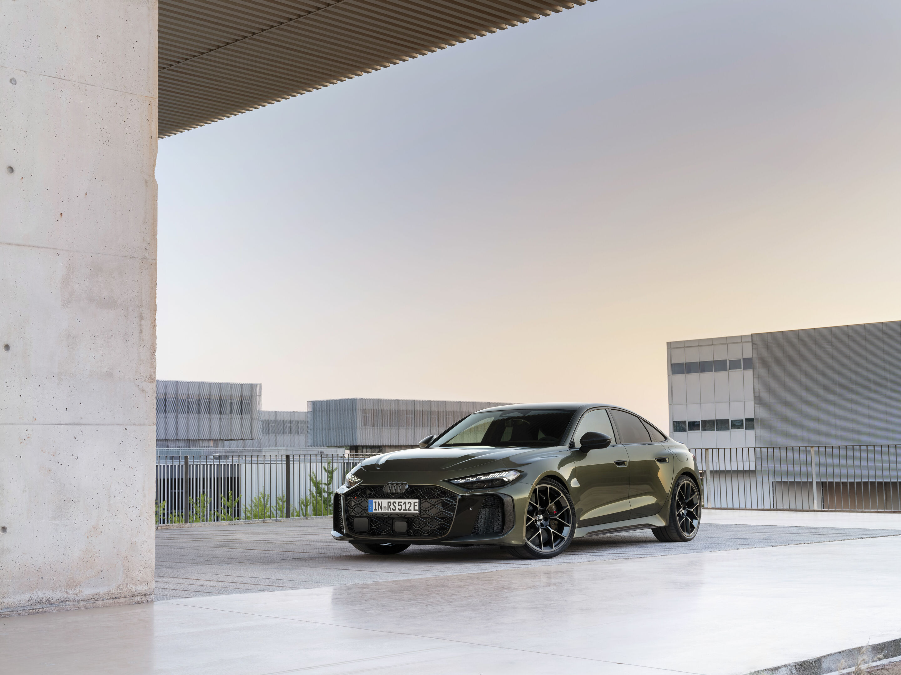Audi RS 5 Sedan - Bedford green metallic, outdoor static photo, exterior, three-quarter front view