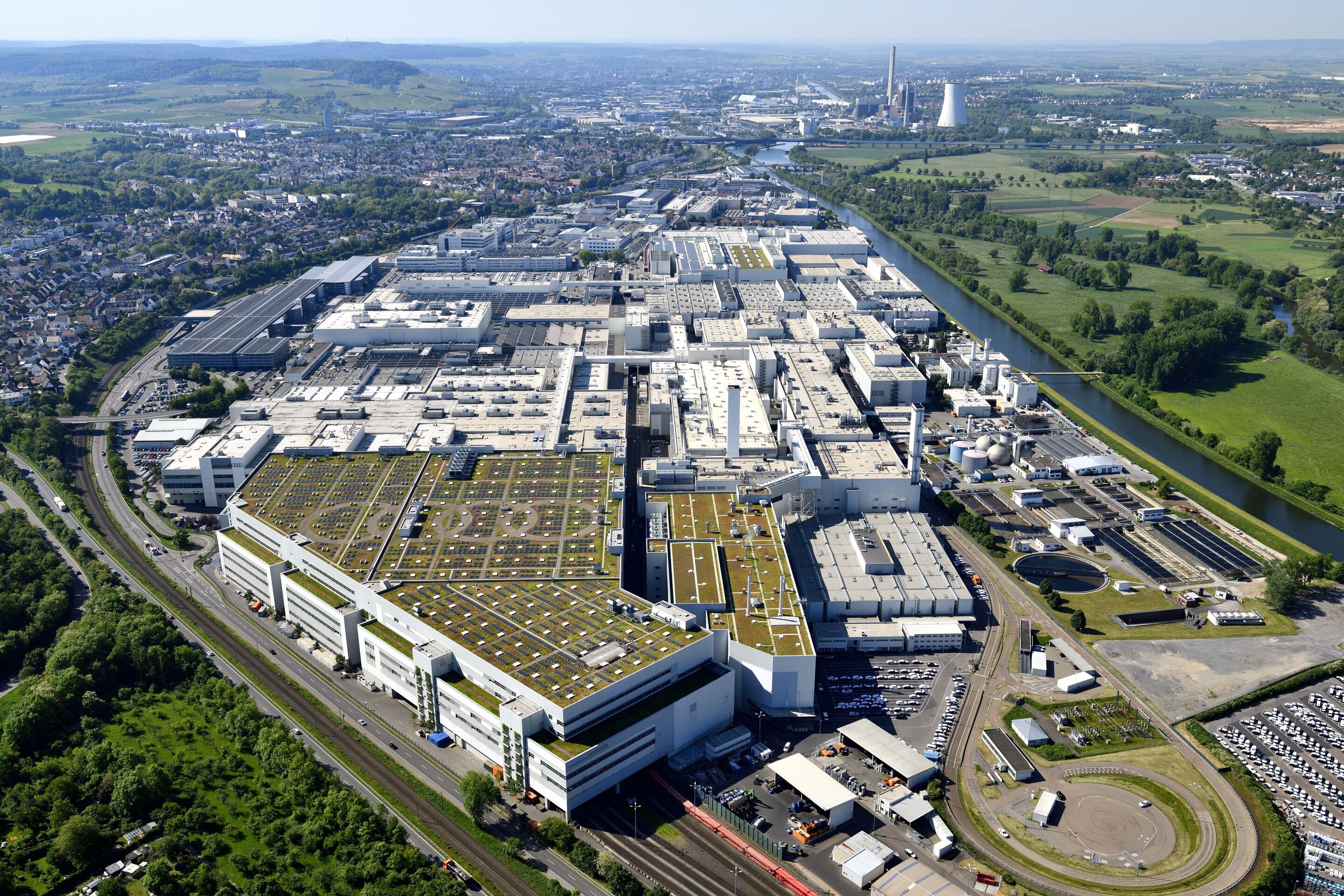 Audi Standort Neckarsulm - Luftaufnahme des Audi Standorts Neckarsulm