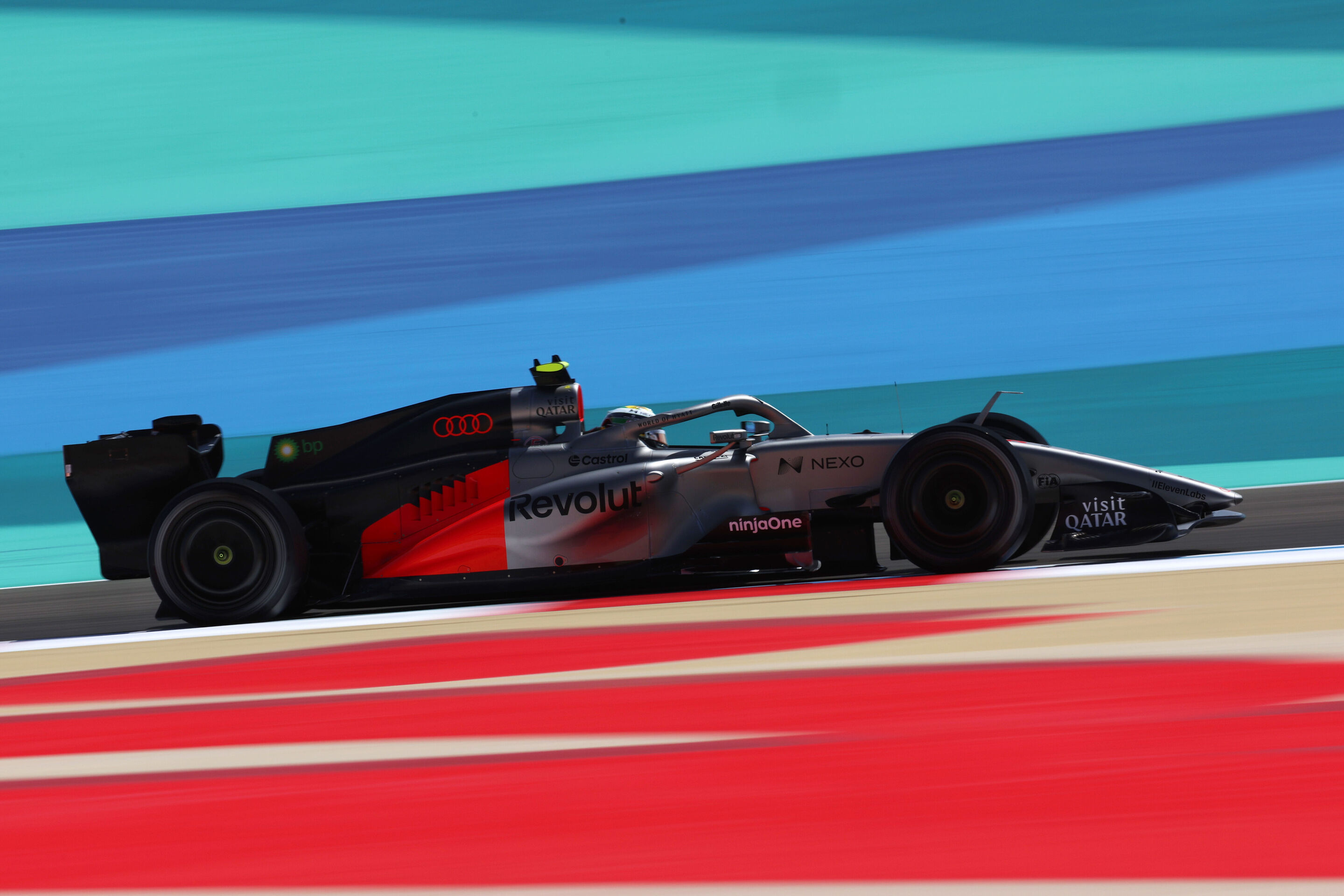 Audi Revolut F1 Team: Testfahrten Bahrain - Audi R26