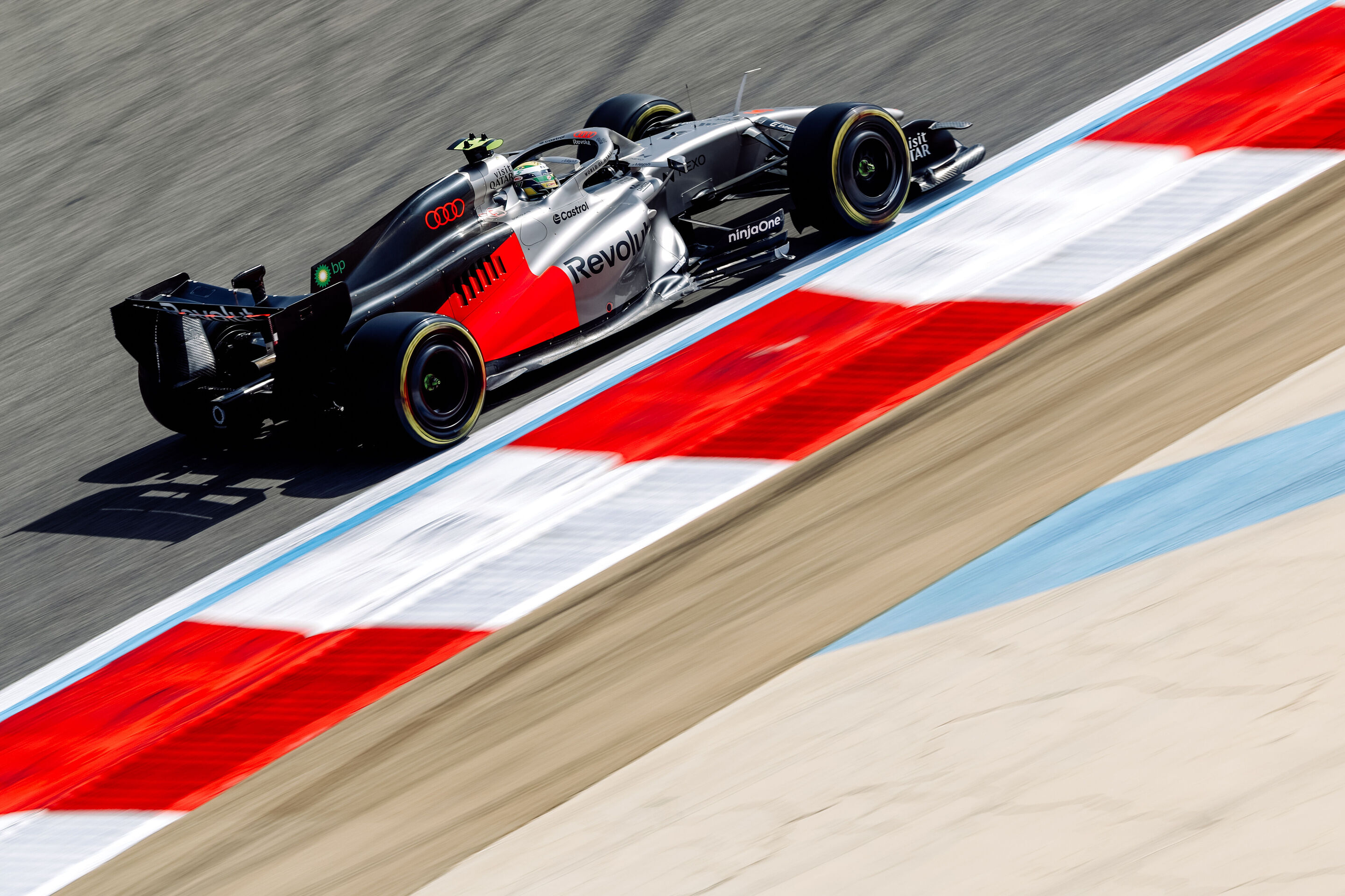 Audi Revolut F1 Team: Testfahrten Bahrain - Audi R26