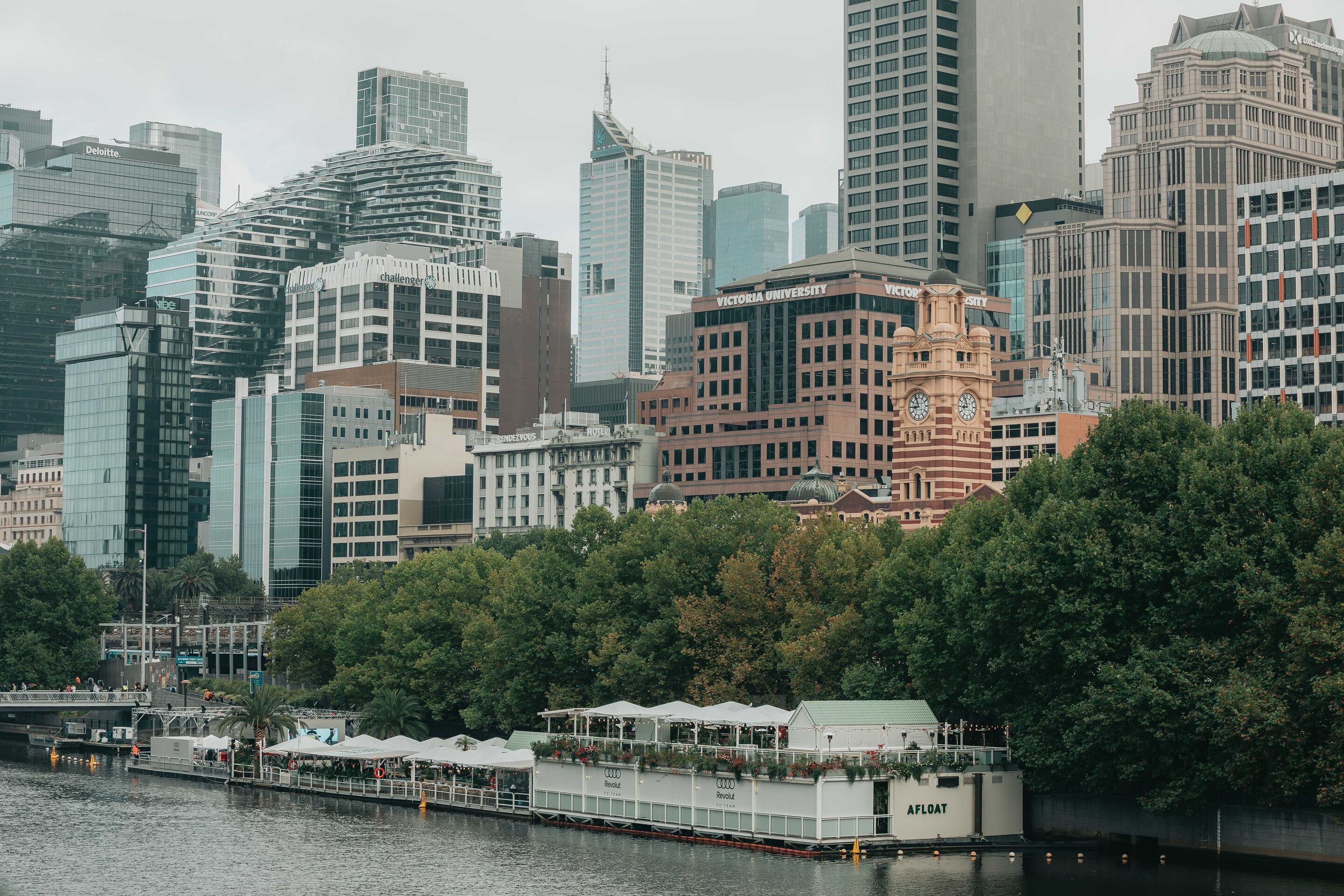 Audi startet erstmals in der Formel 1 - Die schwimmende Location AFLOAT auf dem Yarra River im Zentrum von Melbourne dient während des gesamten Grand-Prix-Wochenendes in Australien als öffentlicher Hauptsitz des Teams.