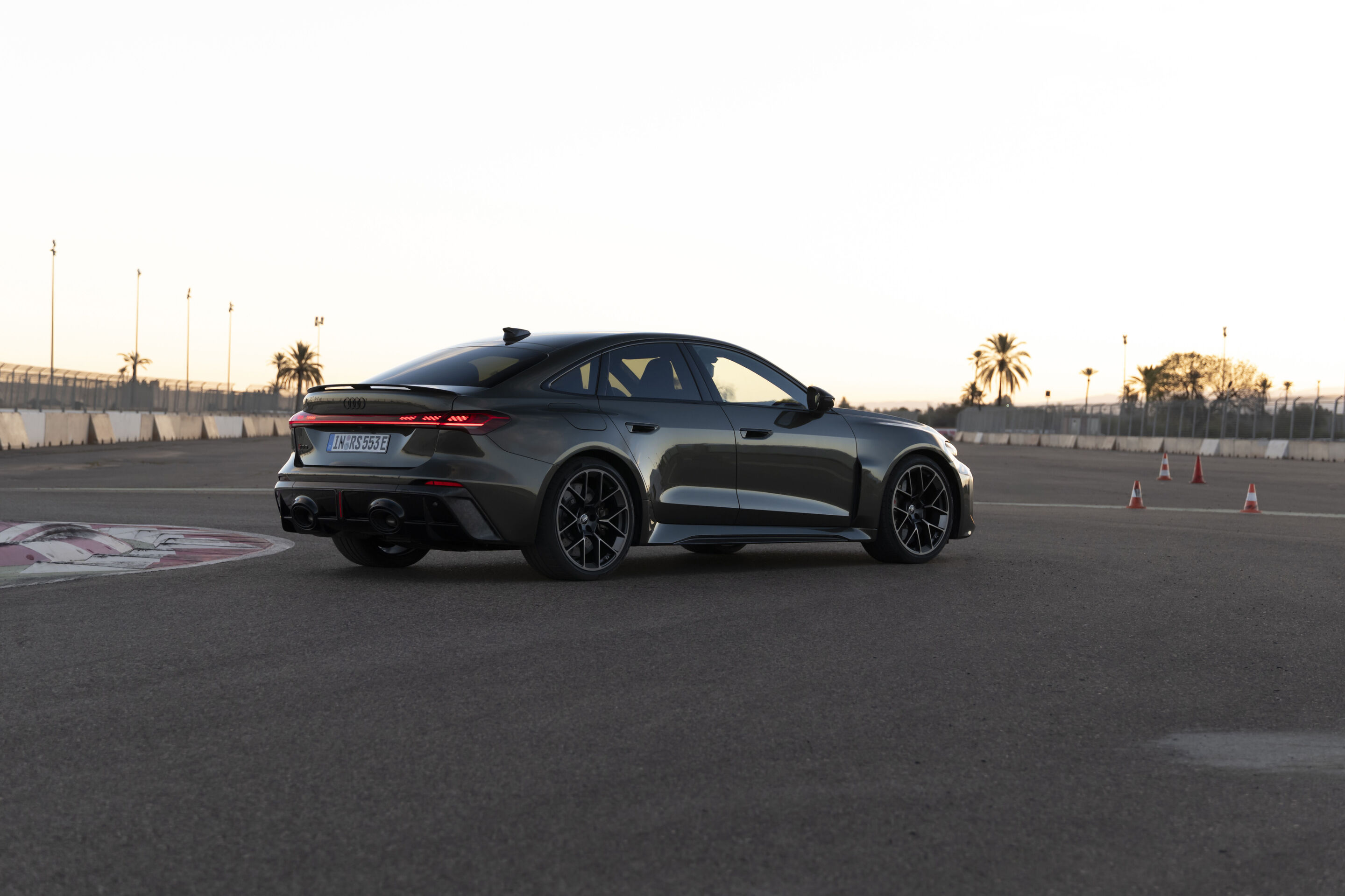 Audi RS 5 Limousine - Präzise Linienführung und maximale Performance mit dem neuen RS 5.
