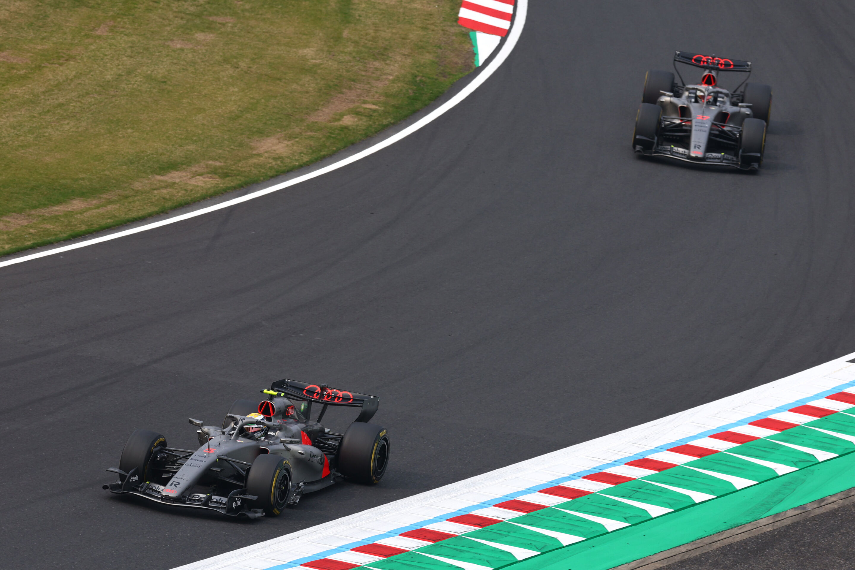Audi Revolut F1 Team: Japanese Grand Prix - Audi R26 #5, Gabriel Bortoleto, Audi R26 #27, Nico Hulkenberg