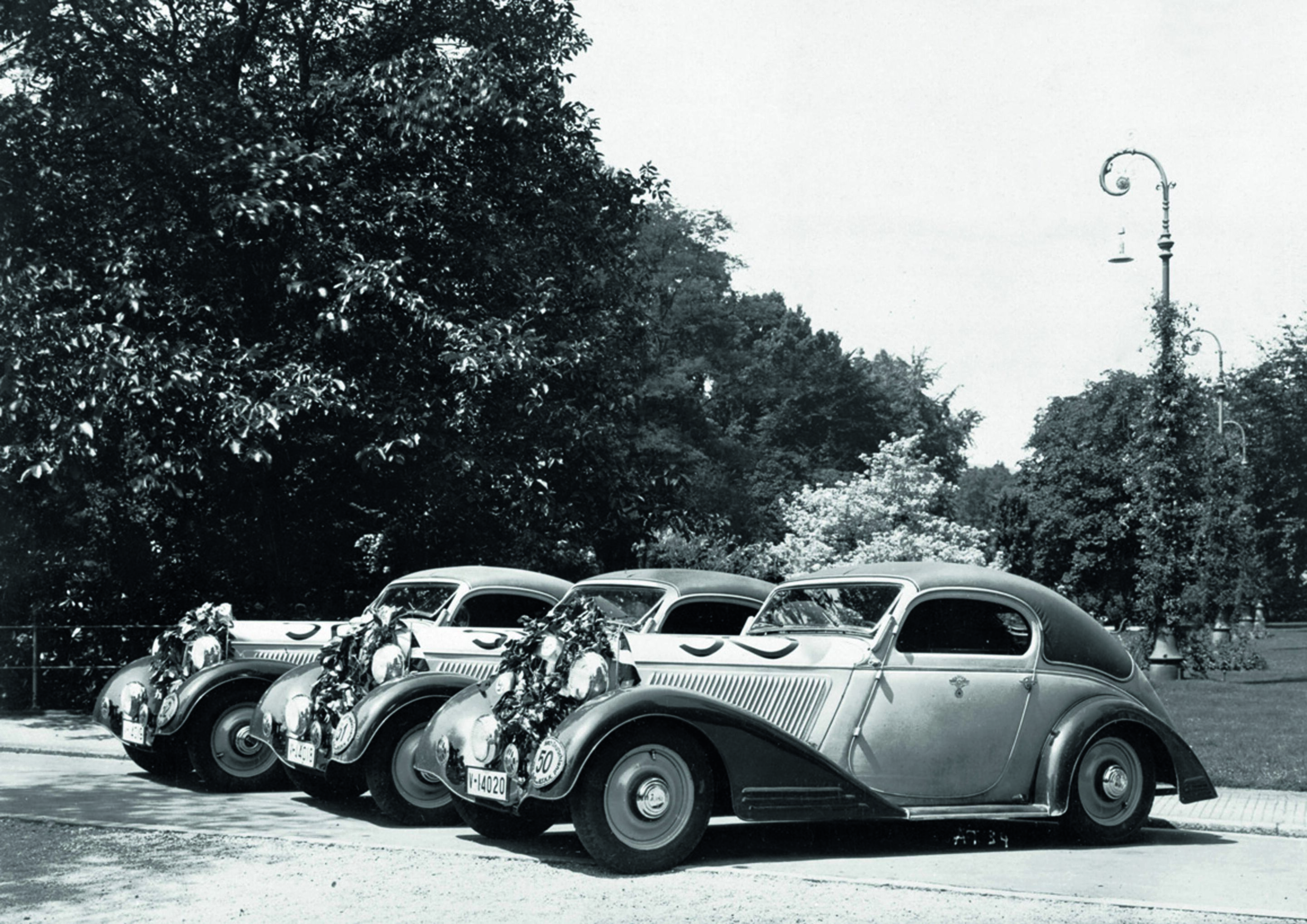 Anniversary magazine History - Audi Front with specialised bodies for the 2000 km trough Germany endurance drive