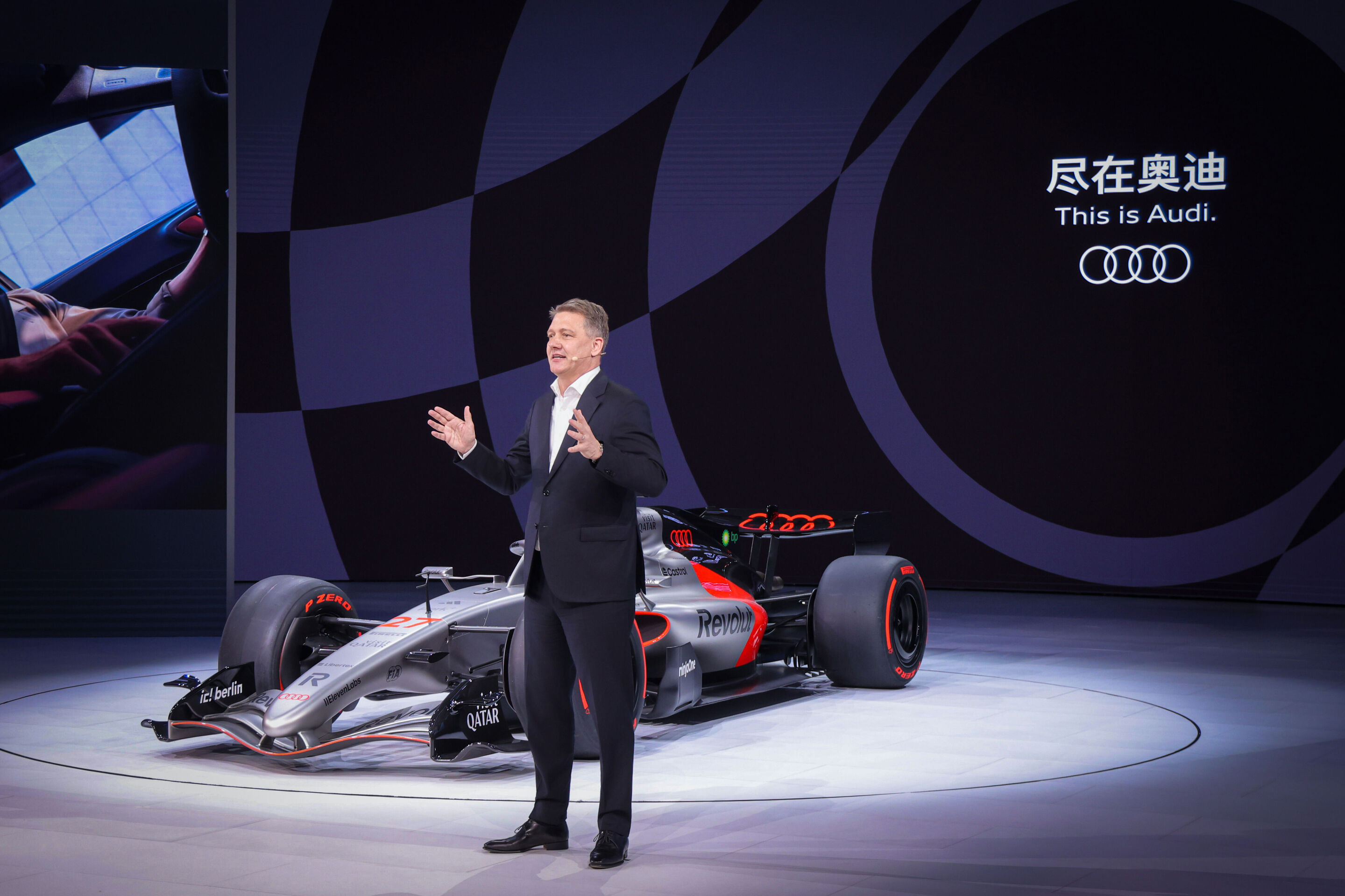 Audi auf der Auto China 2026 - Audi CEO Gernot Döllner bei der Pressekonferenz mit dem F1 Showcar R26.